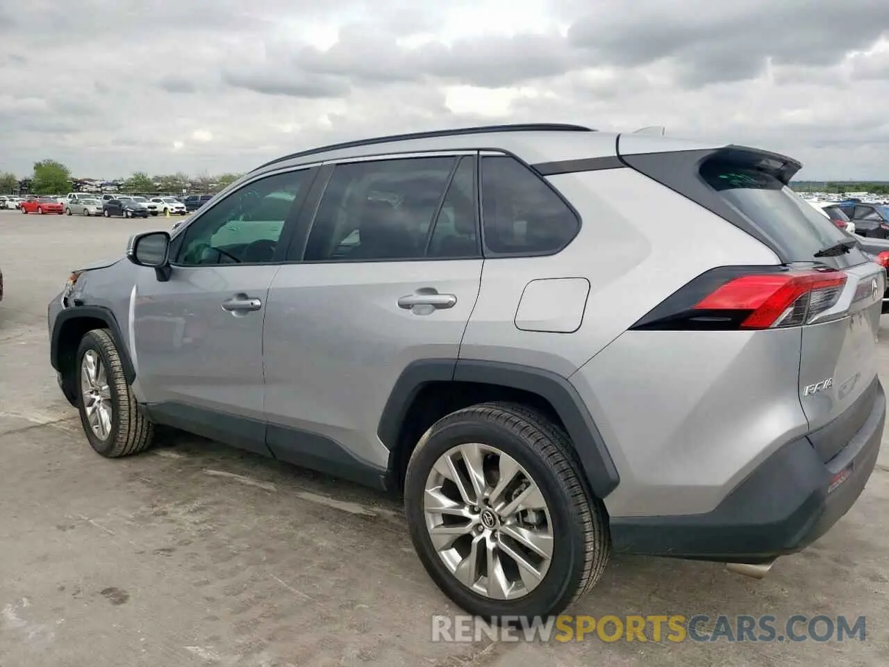 2 fotografías del automóvil dañado 2T3C1RFVXMC098605 TOYOTA RAV4 2021
