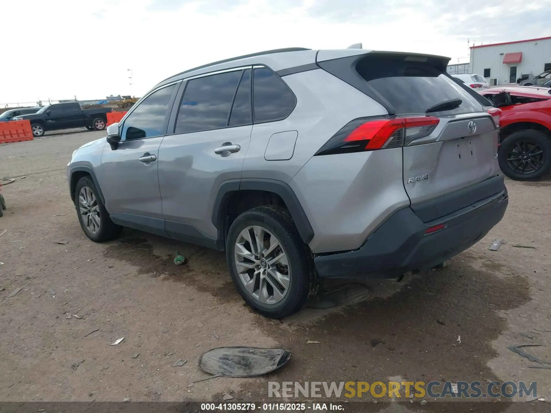 3 fotografías del automóvil dañado 2T3C1RFVXMC106718 TOYOTA RAV4 2021