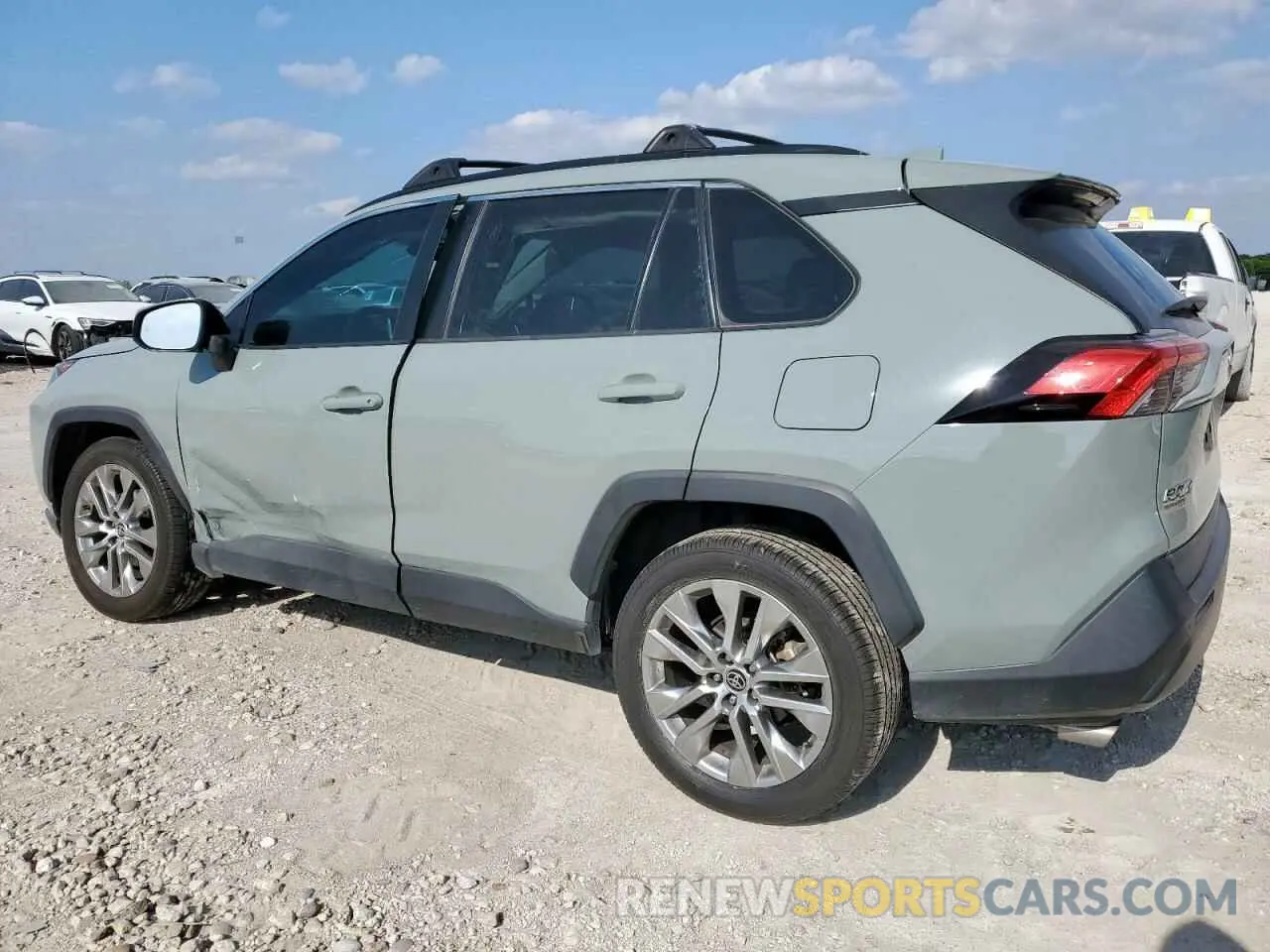 2 fotografías del automóvil dañado 2T3C1RFVXMW138003 TOYOTA RAV4 2021