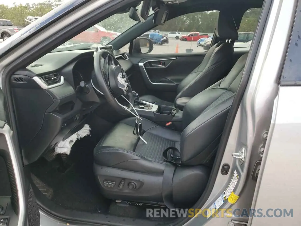 7 fotografías del automóvil dañado 2T3E6RFV0MW013344 TOYOTA RAV4 2021