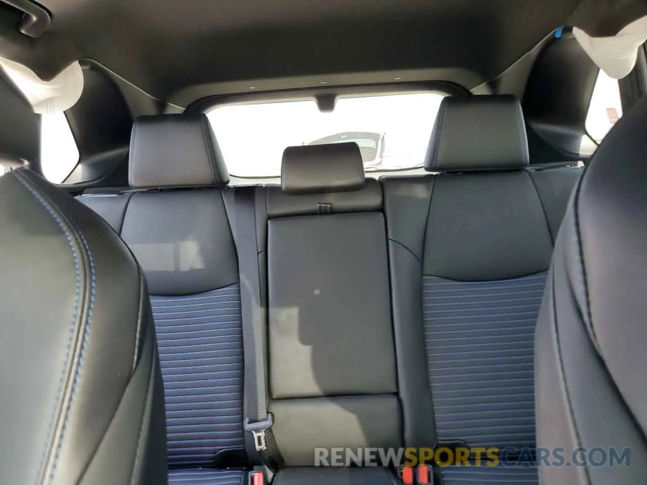 10 fotografías del automóvil dañado 2T3E6RFV4MW017302 TOYOTA RAV4 2021