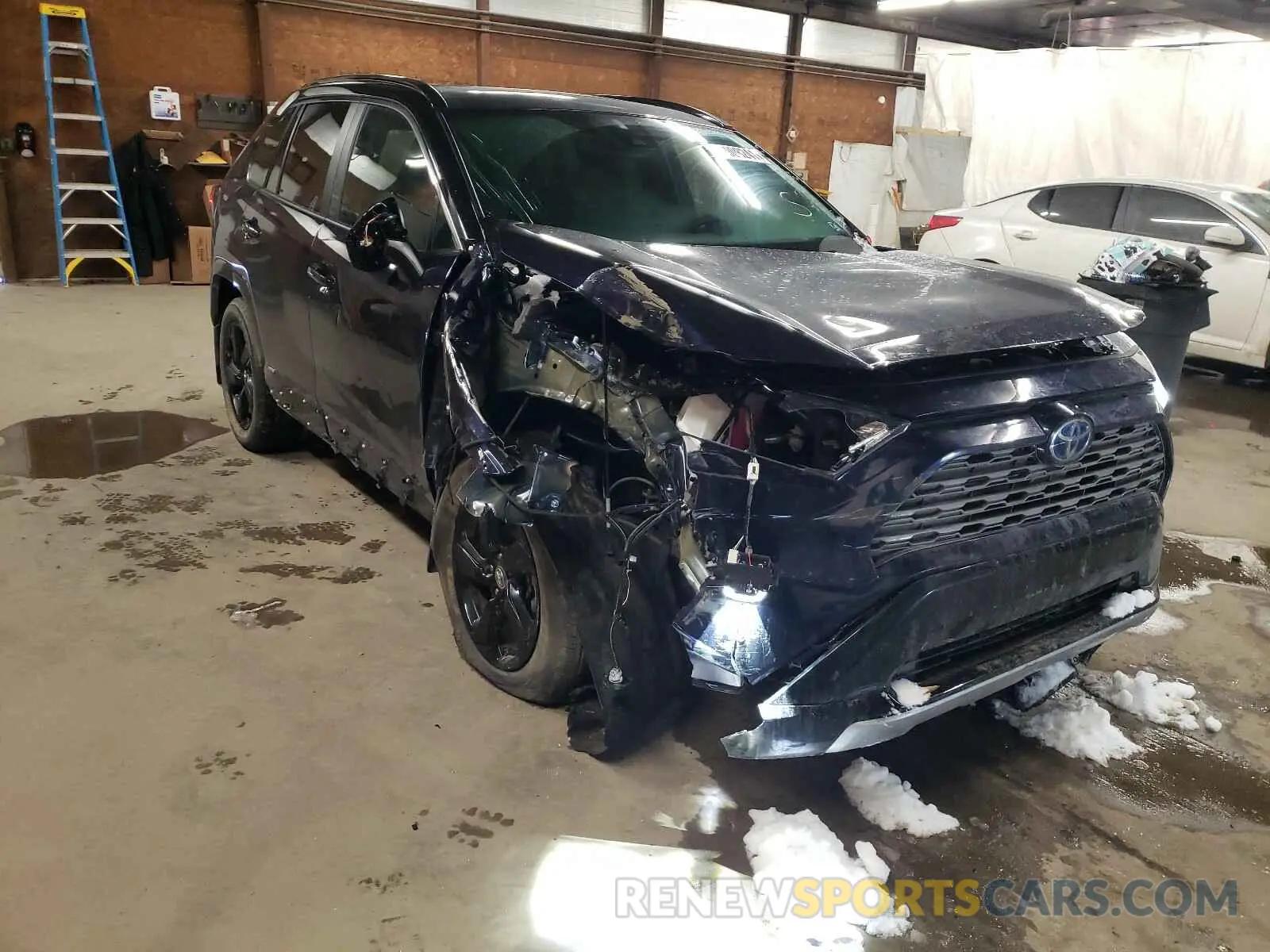 1 fotografías del automóvil dañado 2T3E6RFV6MW007306 TOYOTA RAV4 2021