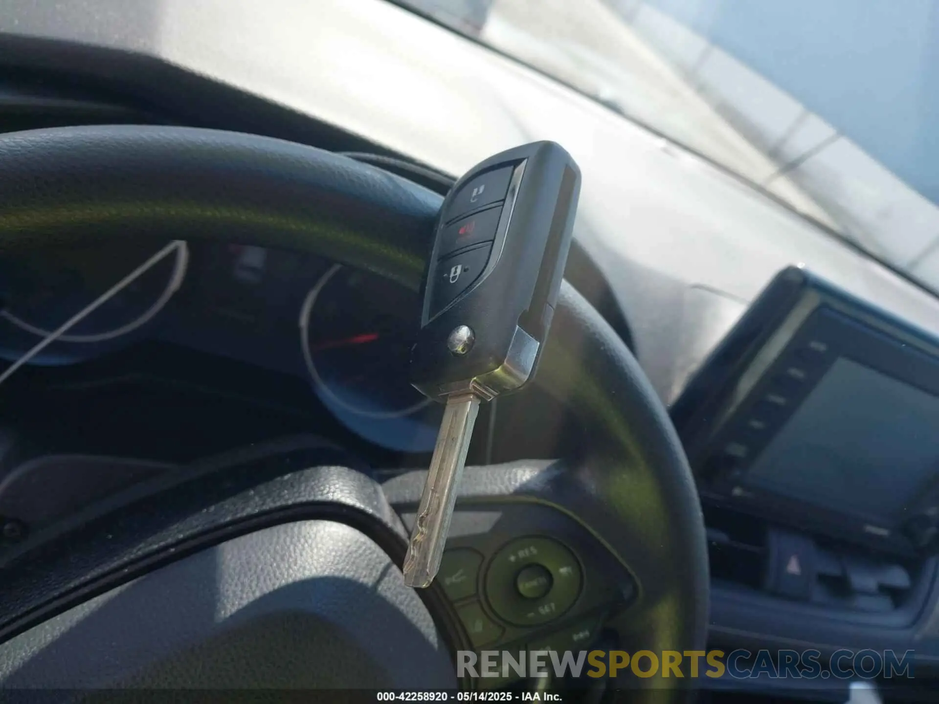 11 fotografías del automóvil dañado 2T3F1RFV0MC142978 TOYOTA RAV4 2021