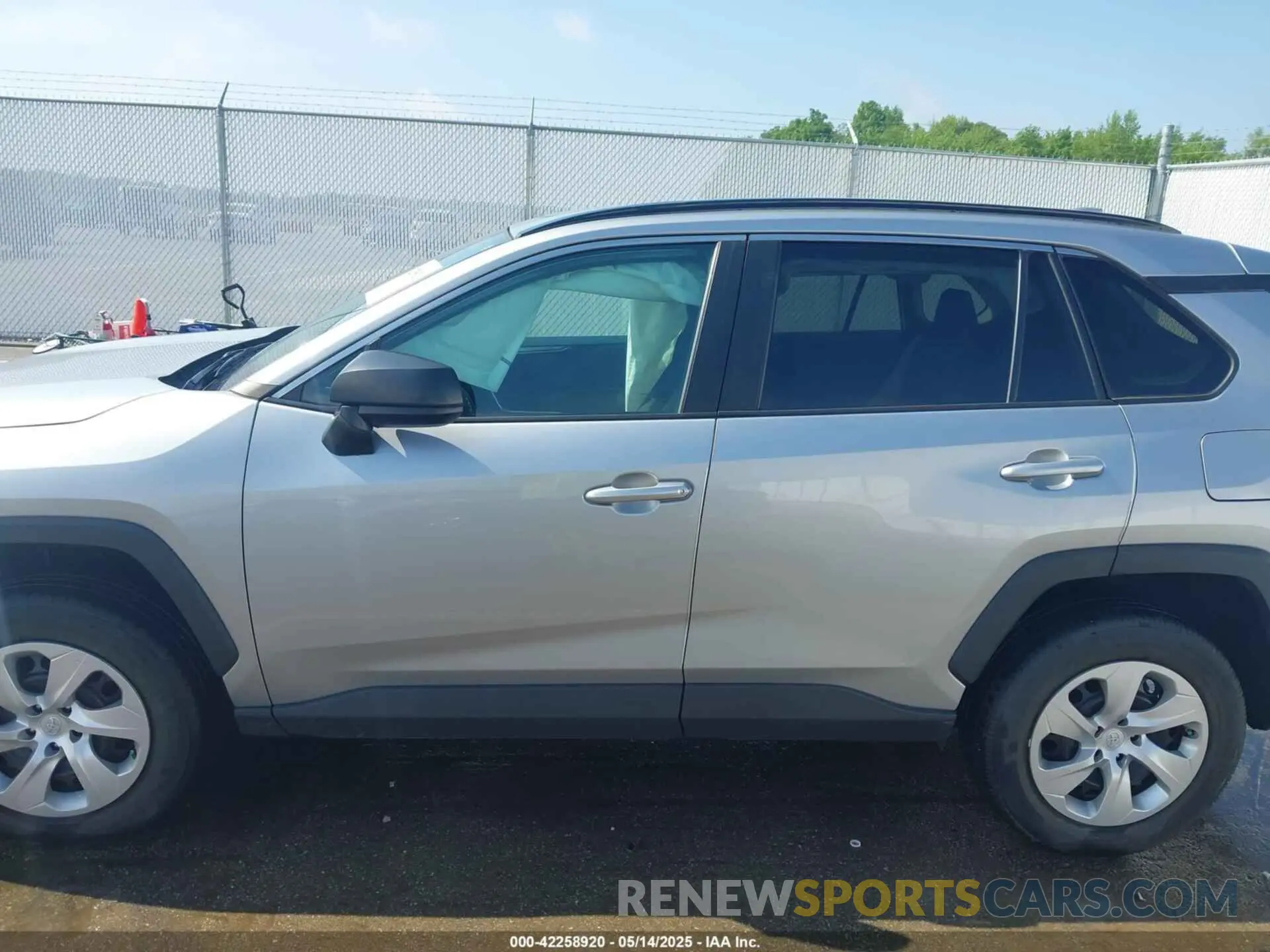 14 fotografías del automóvil dañado 2T3F1RFV0MC142978 TOYOTA RAV4 2021
