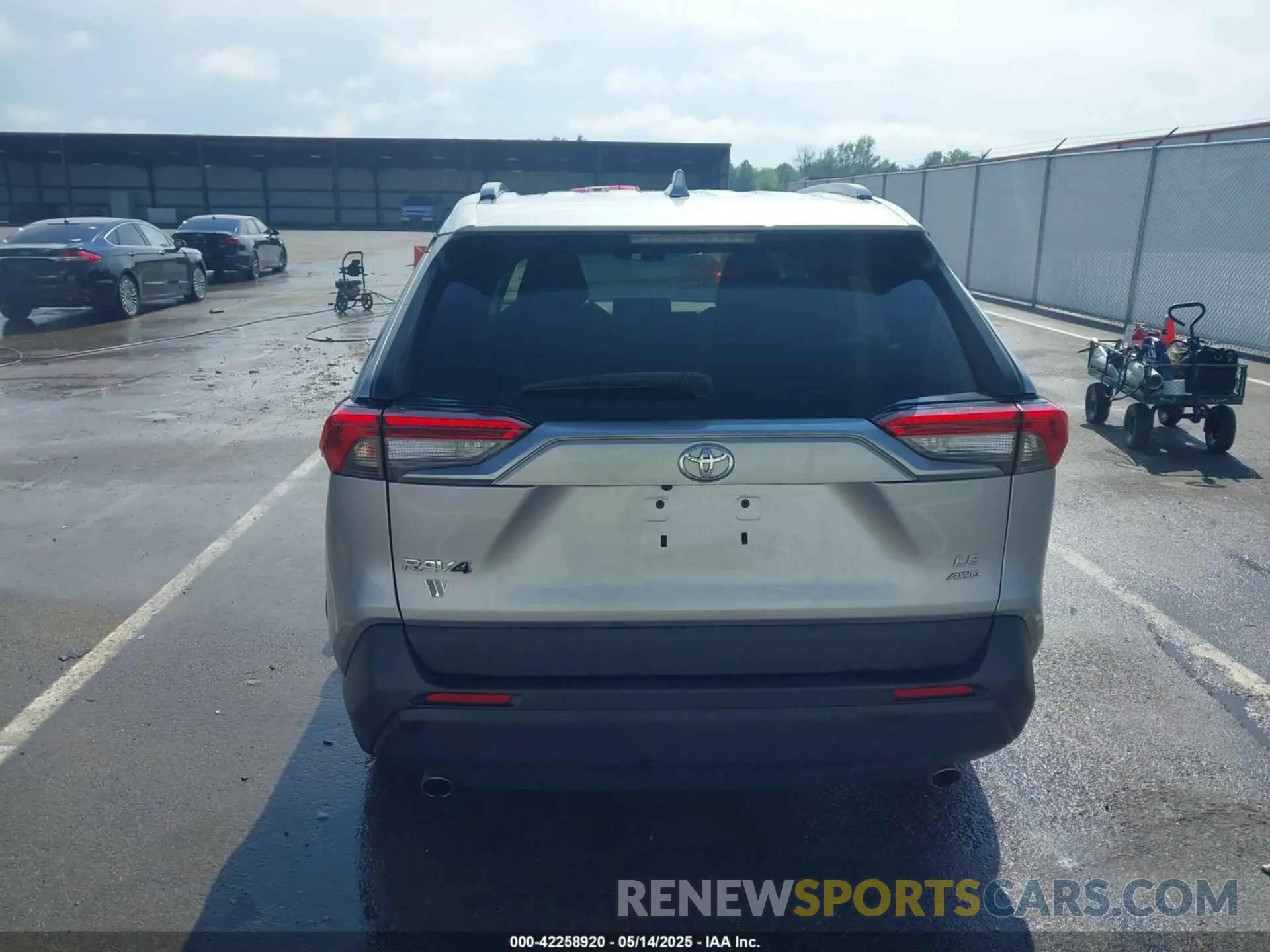 16 fotografías del automóvil dañado 2T3F1RFV0MC142978 TOYOTA RAV4 2021