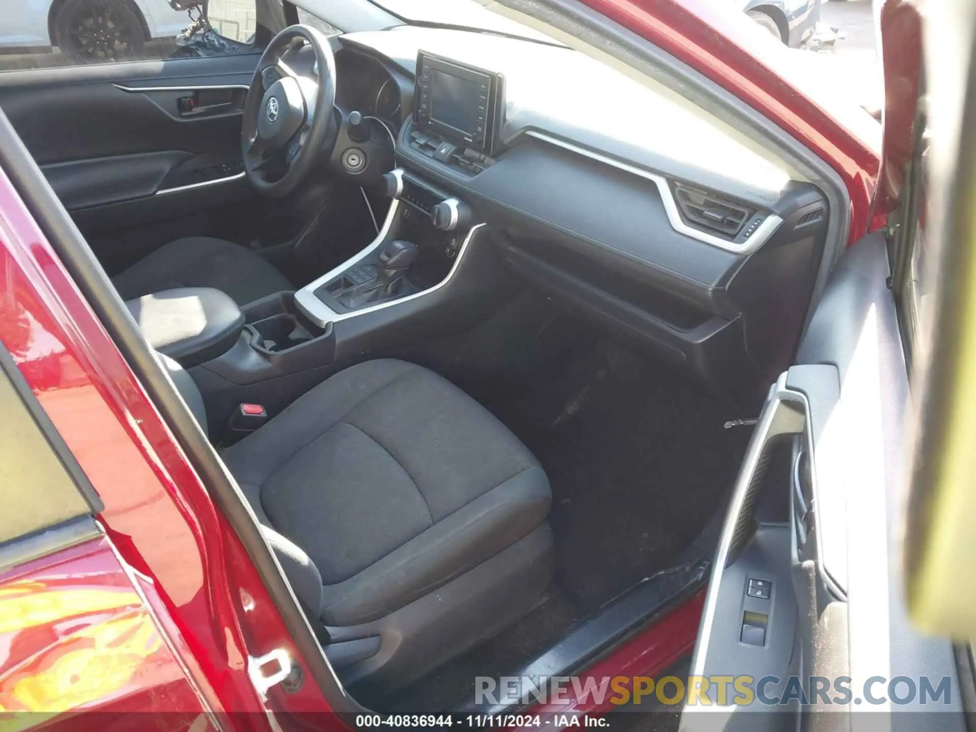 5 fotografías del automóvil dañado 2T3F1RFV0MW174702 TOYOTA RAV4 2021