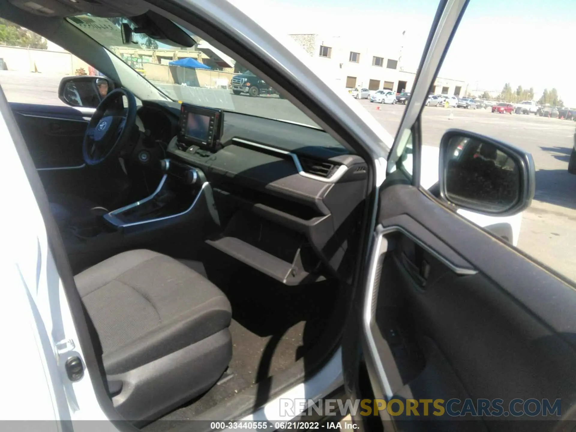5 fotografías del automóvil dañado 2T3F1RFV1MW193842 TOYOTA RAV4 2021