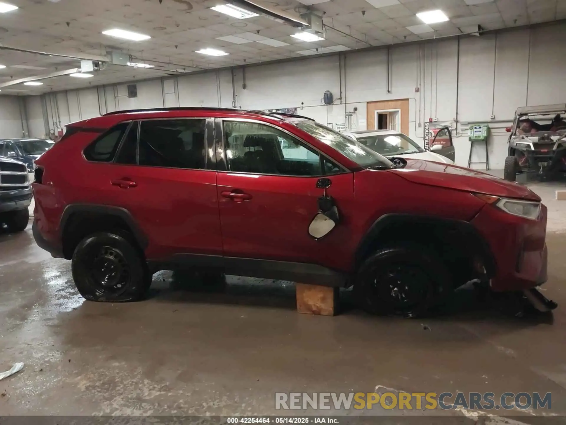 14 fotografías del automóvil dañado 2T3F1RFV6MC146405 TOYOTA RAV4 2021