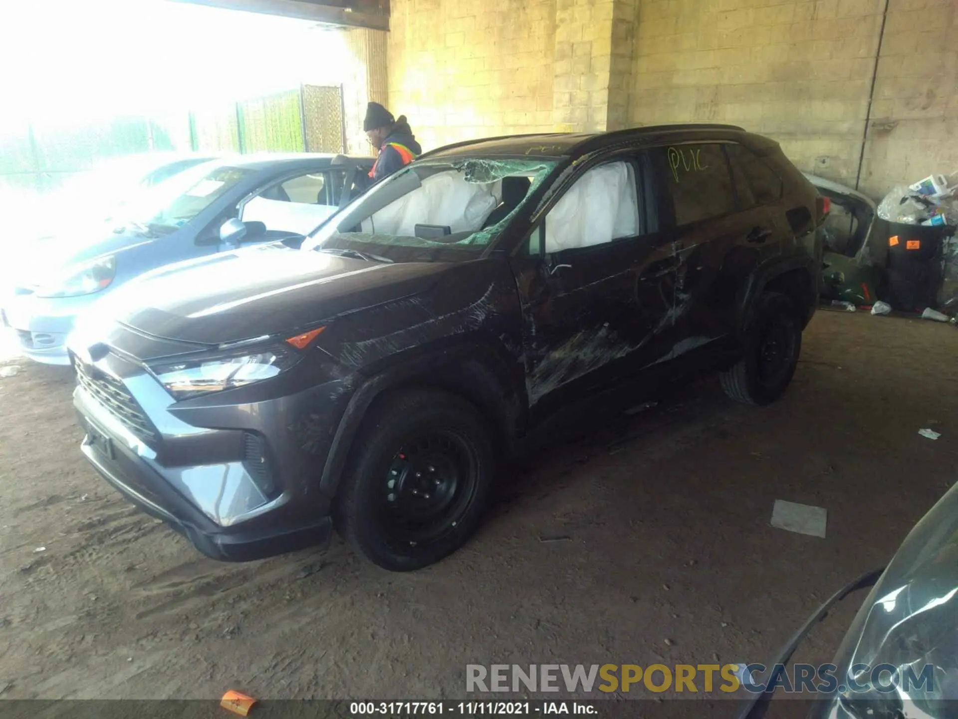 2 fotografías del automóvil dañado 2T3F1RFVXMC187880 TOYOTA RAV4 2021