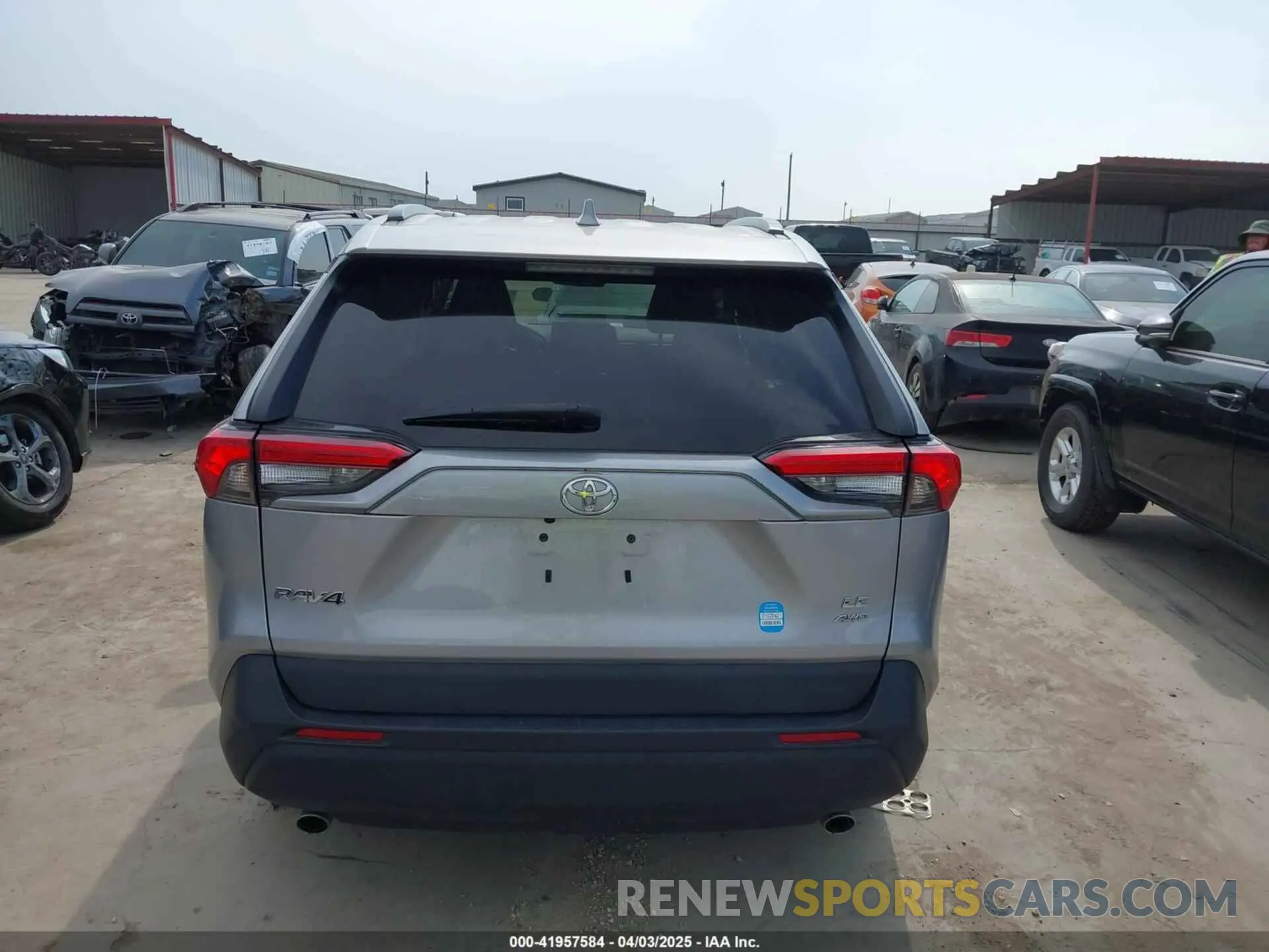 17 fotografías del automóvil dañado 2T3G1RFV4MC162946 TOYOTA RAV4 2021