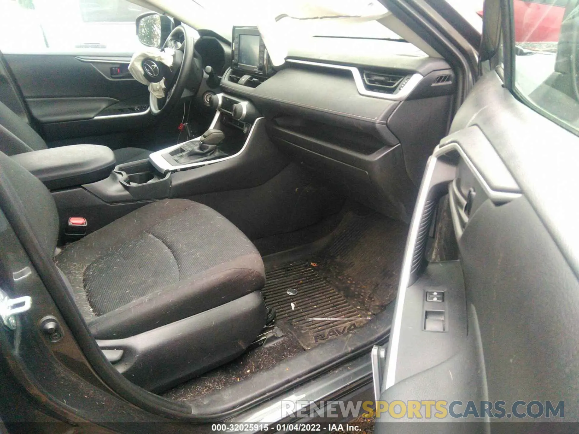 5 fotografías del automóvil dañado 2T3G1RFV7MC190725 TOYOTA RAV4 2021