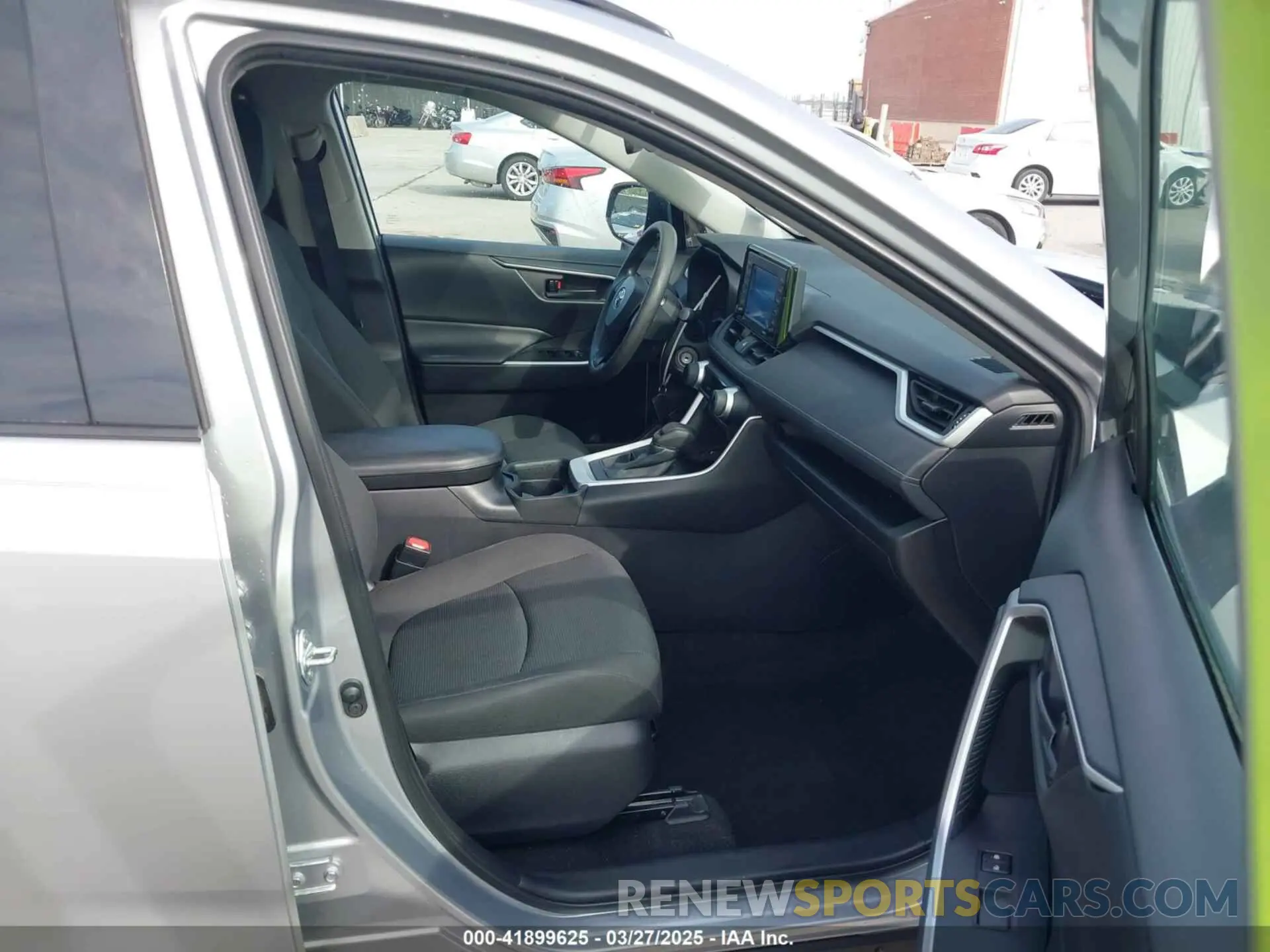 5 fotografías del automóvil dañado 2T3H1RFV0MC116034 TOYOTA RAV4 2021