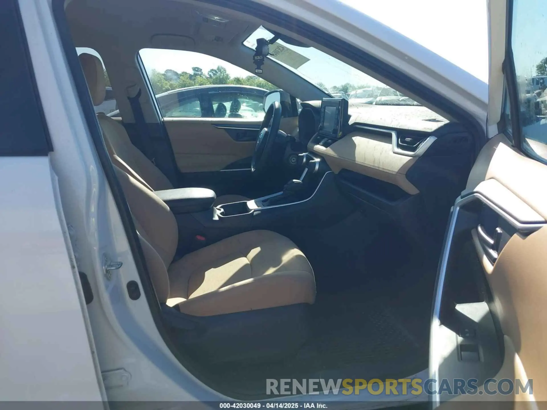 5 fotografías del automóvil dañado 2T3H1RFV0MW115299 TOYOTA RAV4 2021