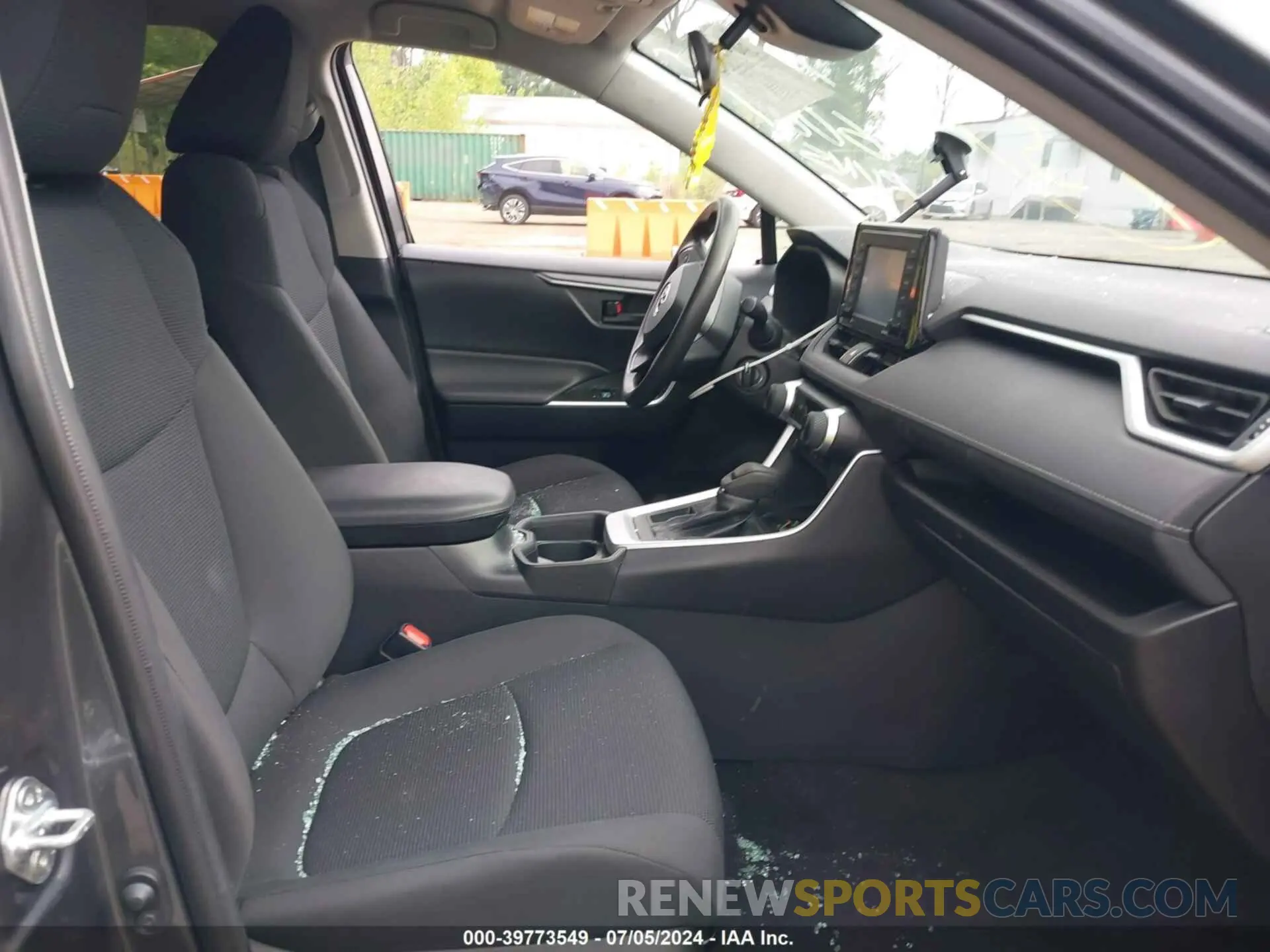 5 fotografías del automóvil dañado 2T3H1RFV0MW126089 TOYOTA RAV4 2021