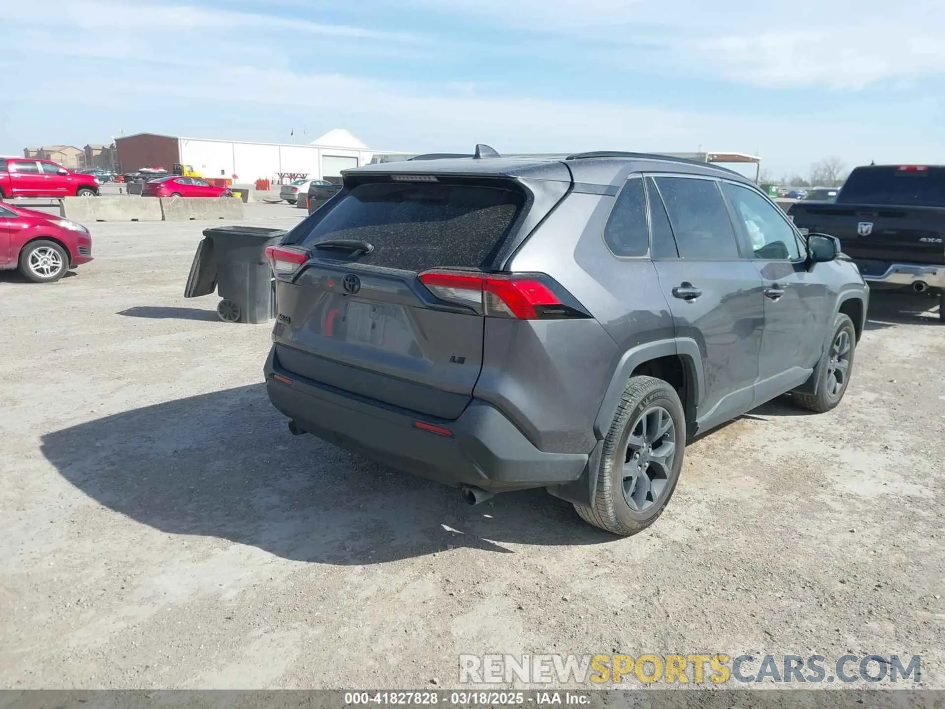 4 fotografías del automóvil dañado 2T3H1RFV1MC165498 TOYOTA RAV4 2021