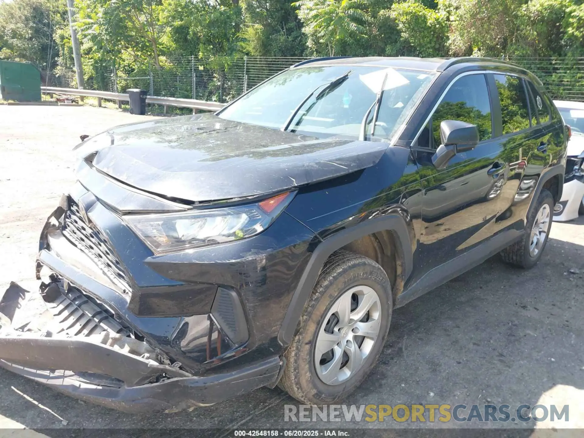 2 fotografías del automóvil dañado 2T3H1RFV2MC112003 TOYOTA RAV4 2021