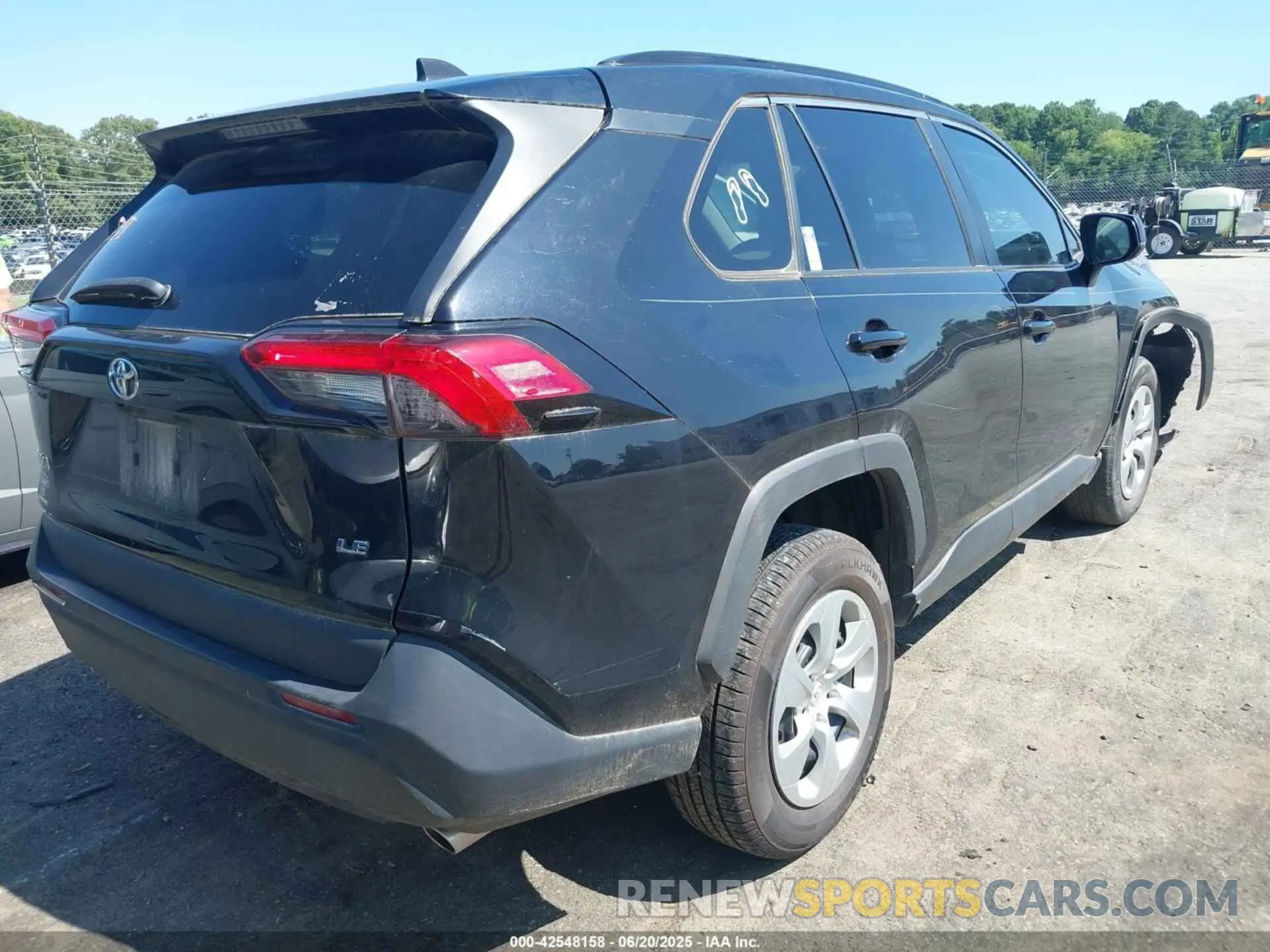4 fotografías del automóvil dañado 2T3H1RFV2MC112003 TOYOTA RAV4 2021