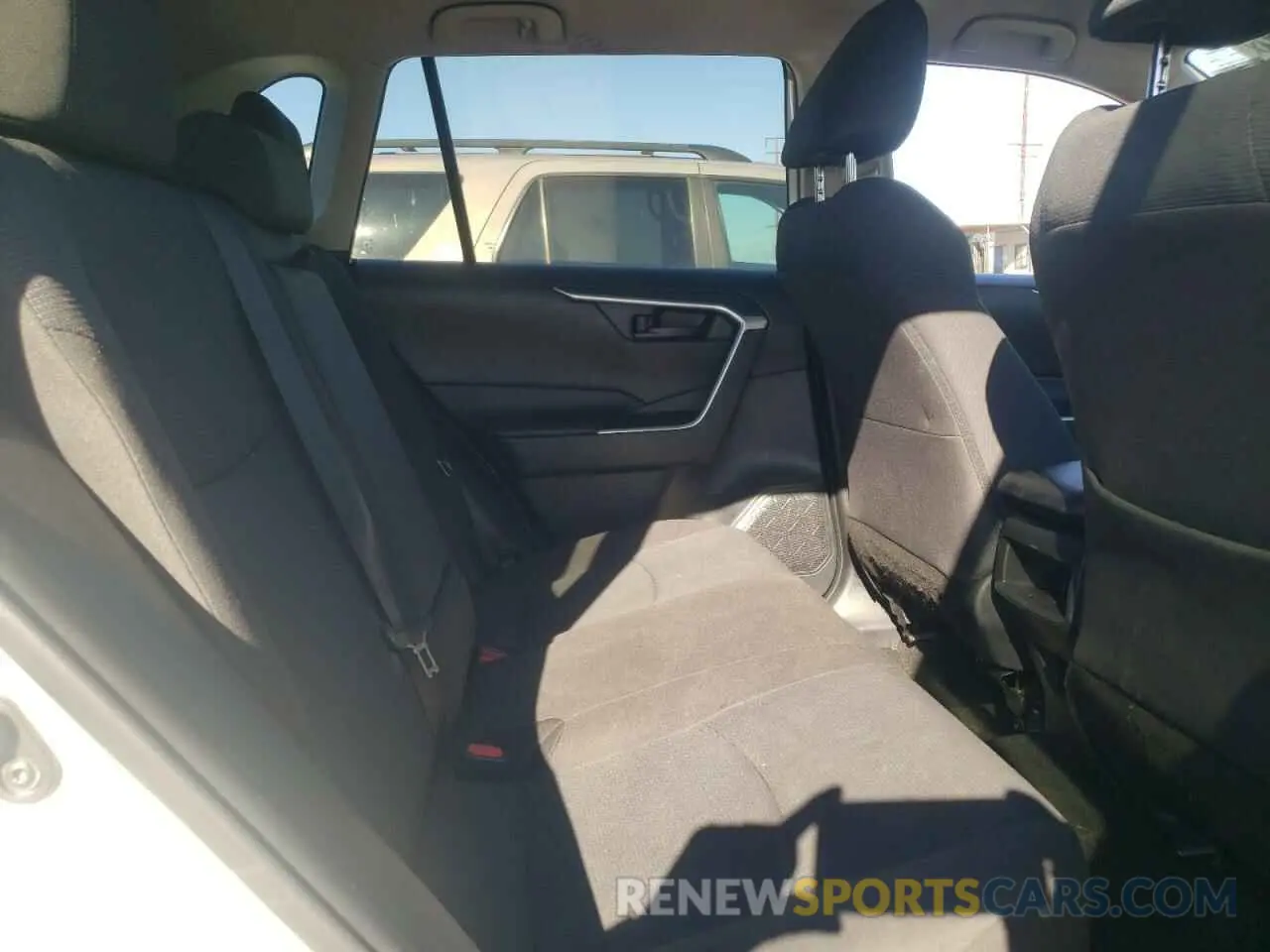 11 fotografías del automóvil dañado 2T3H1RFV3MC120143 TOYOTA RAV4 2021