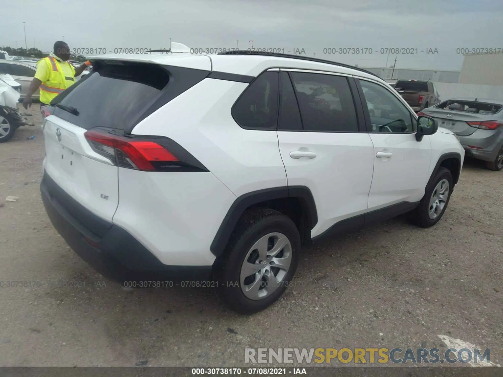 4 fotografías del automóvil dañado 2T3H1RFV3MW130654 TOYOTA RAV4 2021