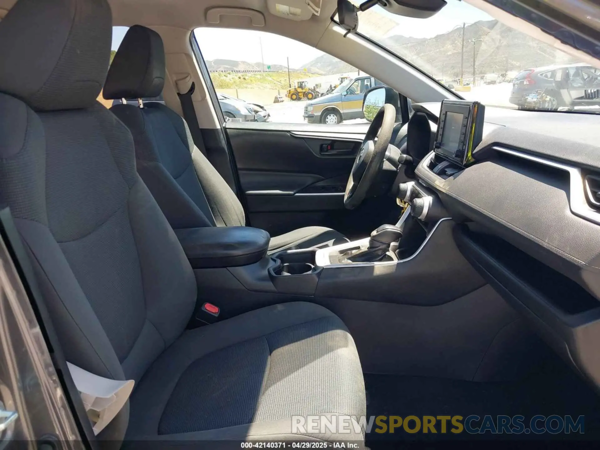 5 fotografías del automóvil dañado 2T3H1RFV3MW133201 TOYOTA RAV4 2021