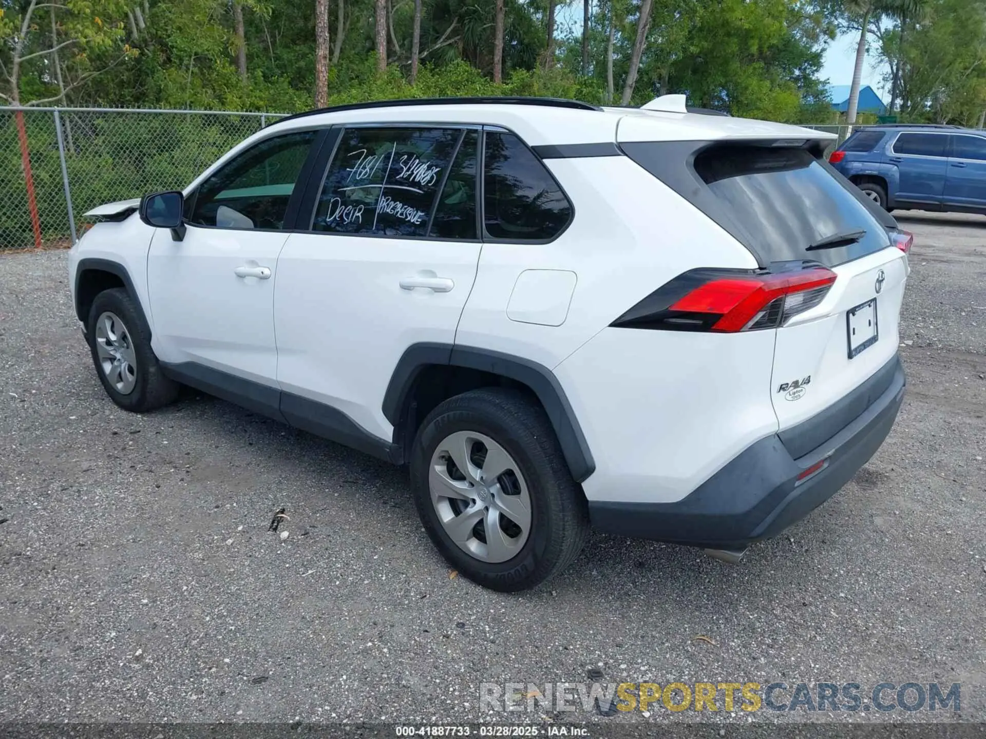 3 fotografías del automóvil dañado 2T3H1RFV4MC101164 TOYOTA RAV4 2021