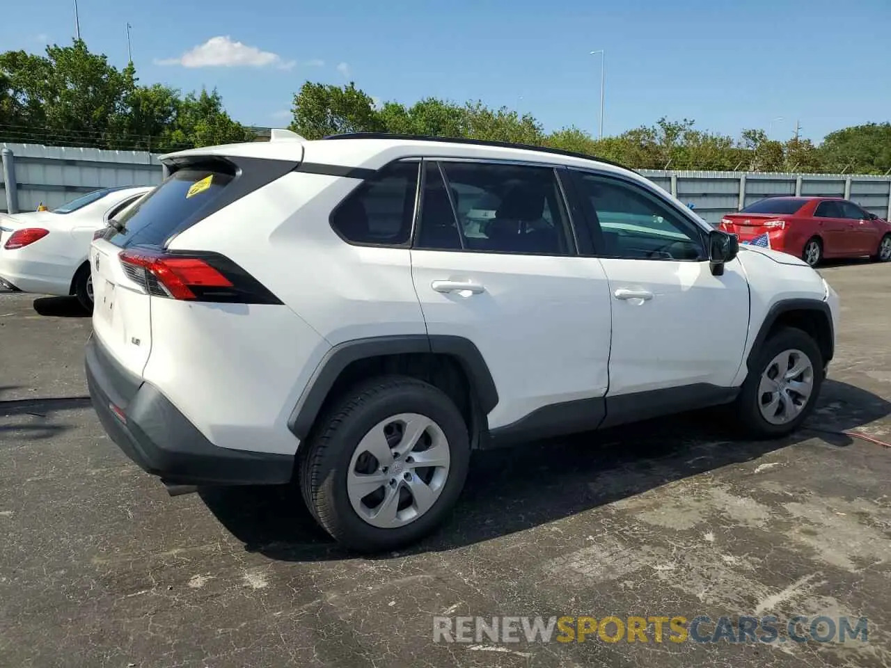 3 fotografías del automóvil dañado 2T3H1RFV4MC155175 TOYOTA RAV4 2021