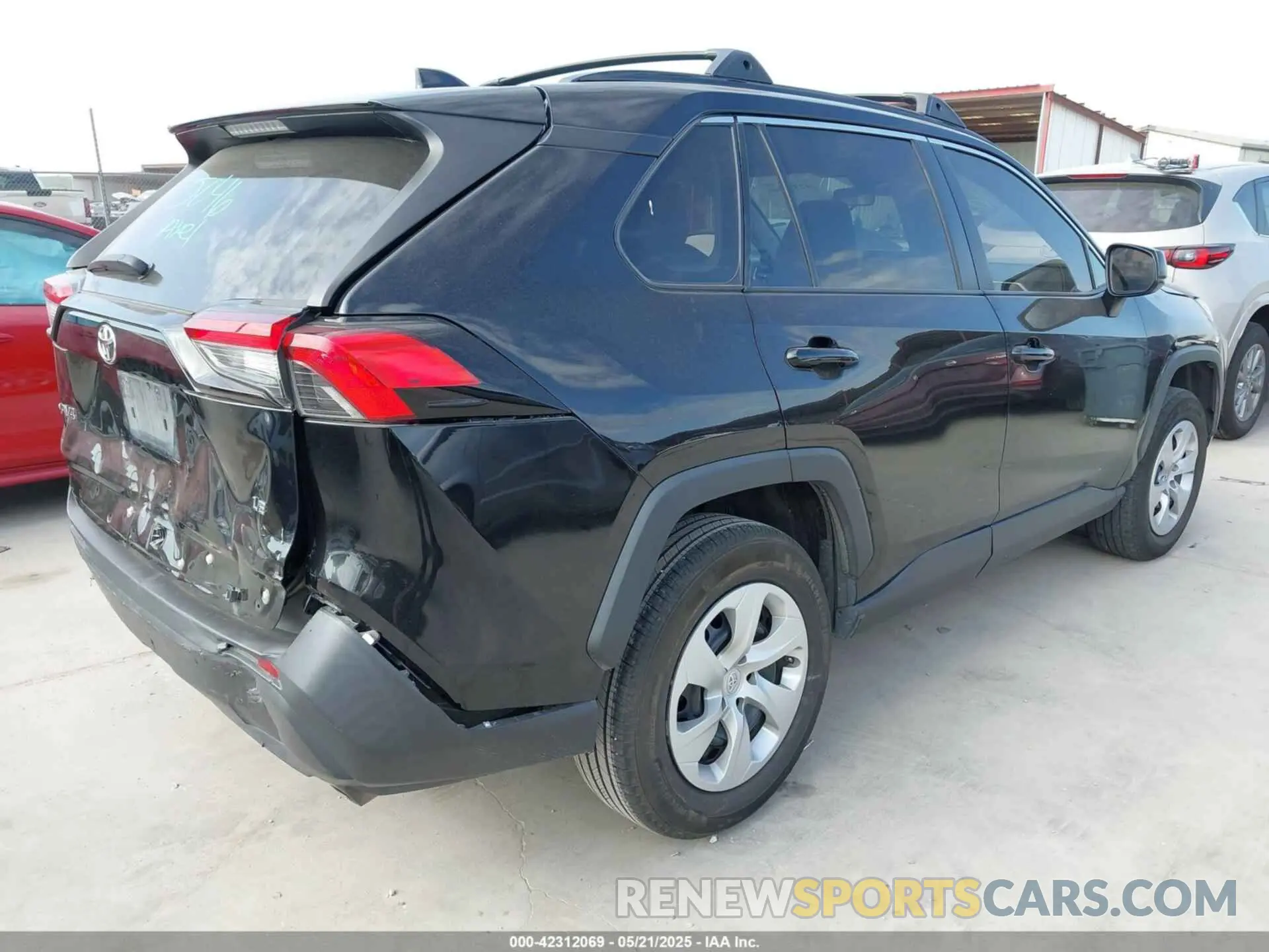 4 fotografías del automóvil dañado 2T3H1RFV4MW124698 TOYOTA RAV4 2021