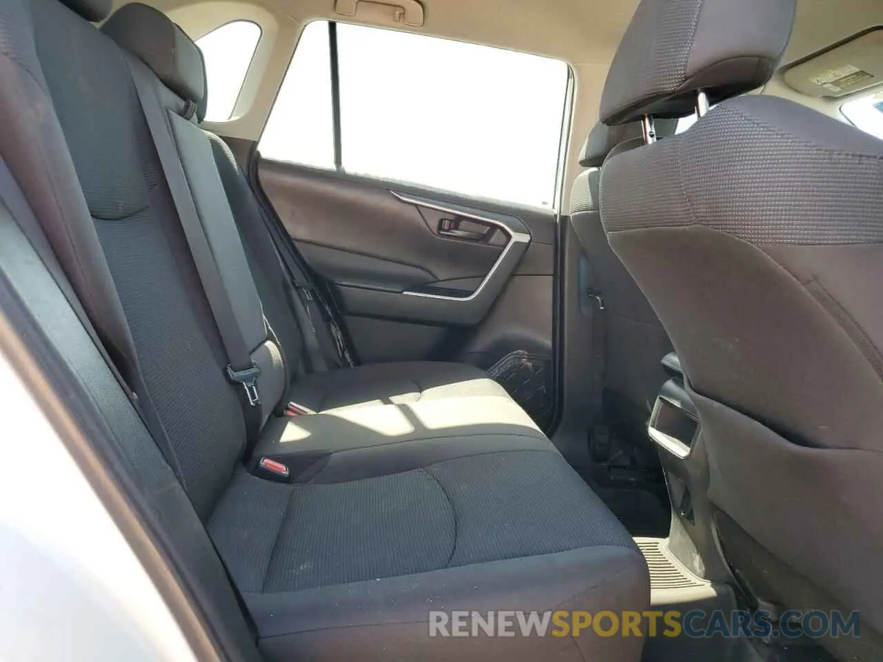 11 fotografías del automóvil dañado 2T3H1RFV6MC127300 TOYOTA RAV4 2021