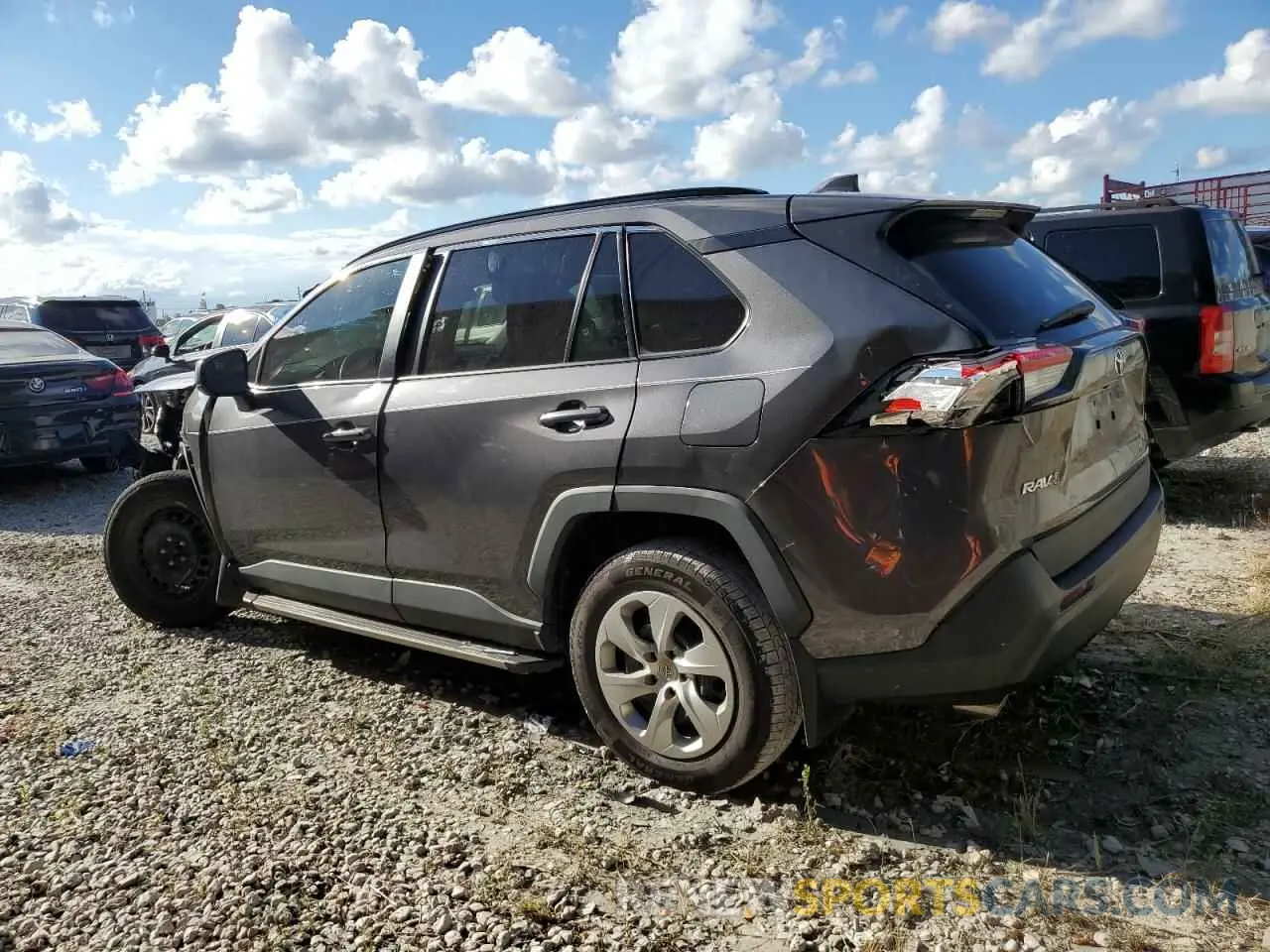 2 fotografías del automóvil dañado 2T3H1RFV7MC157549 TOYOTA RAV4 2021