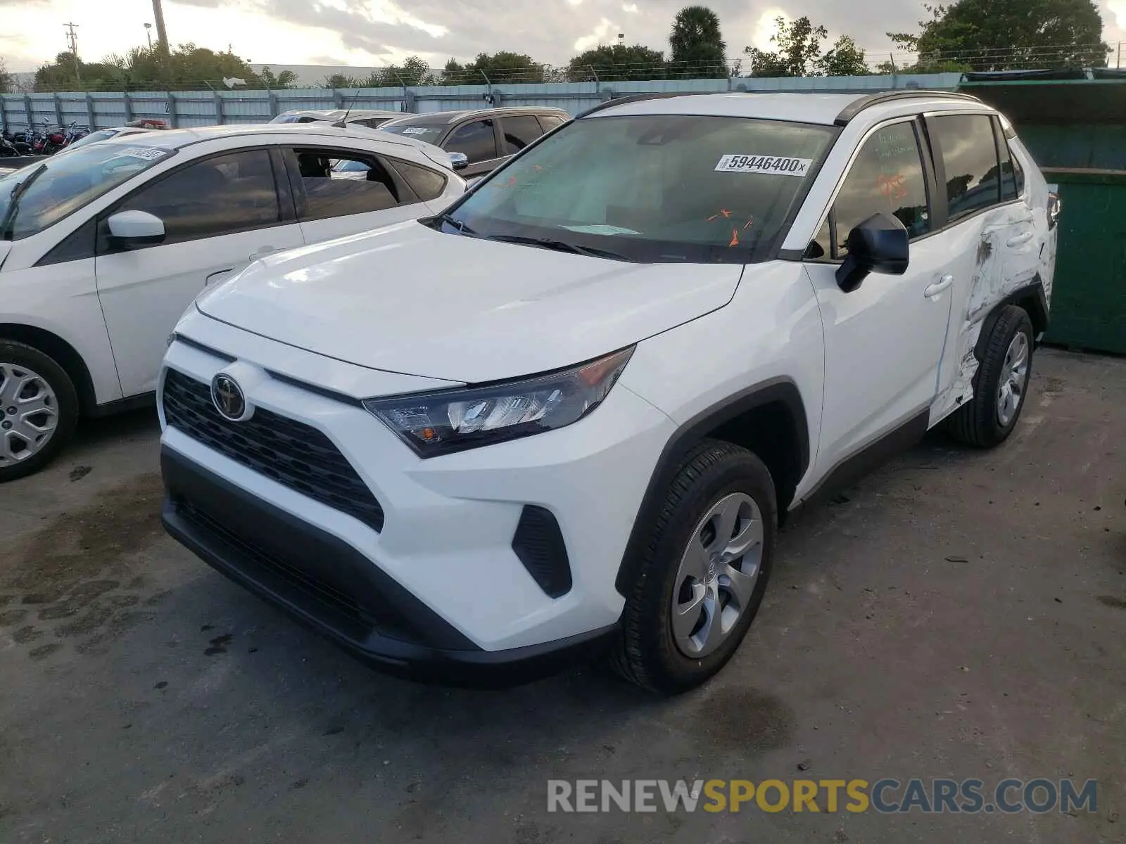 2 fotografías del automóvil dañado 2T3H1RFV8MC097393 TOYOTA RAV4 2021