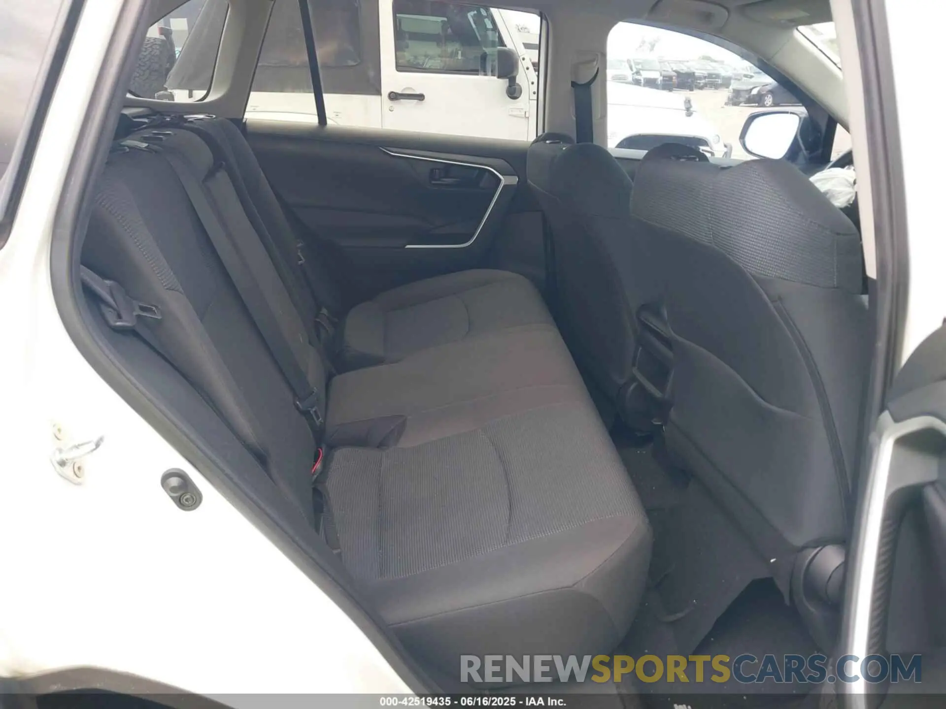 8 fotografías del automóvil dañado 2T3H1RFV8MW182801 TOYOTA RAV4 2021