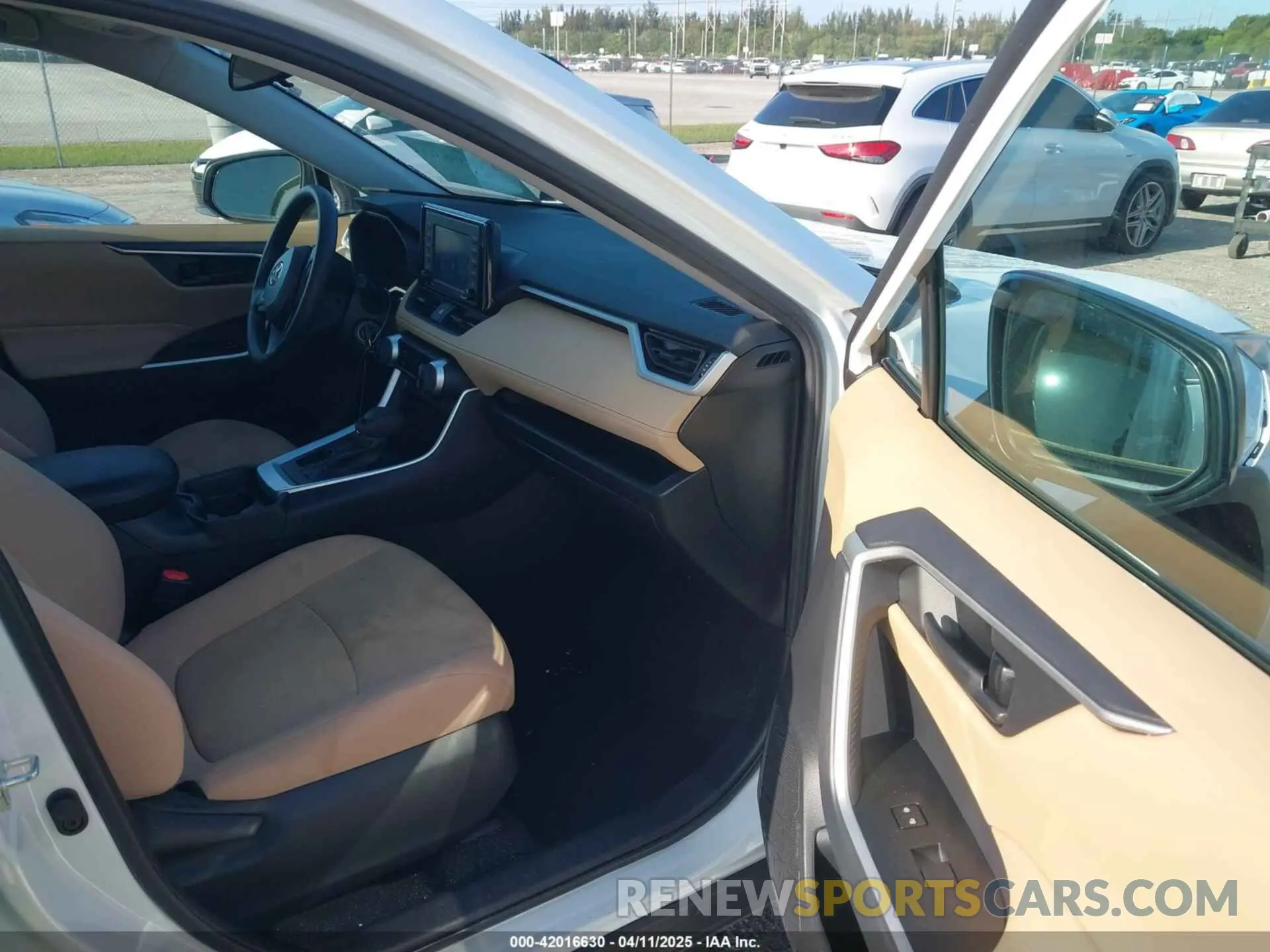 5 fotografías del automóvil dañado 2T3H1RFV9MW105564 TOYOTA RAV4 2021