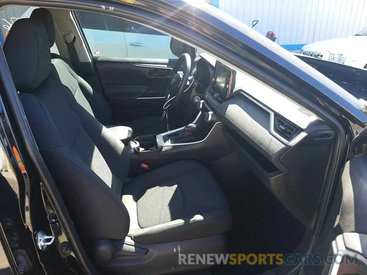 5 fotografías del automóvil dañado 2T3H1RFVXMC134945 TOYOTA RAV4 2021