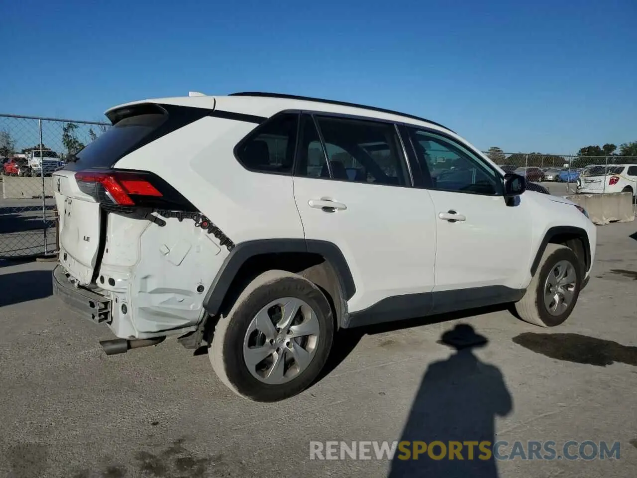 3 fotografías del automóvil dañado 2T3H1RFVXMC143371 TOYOTA RAV4 2021