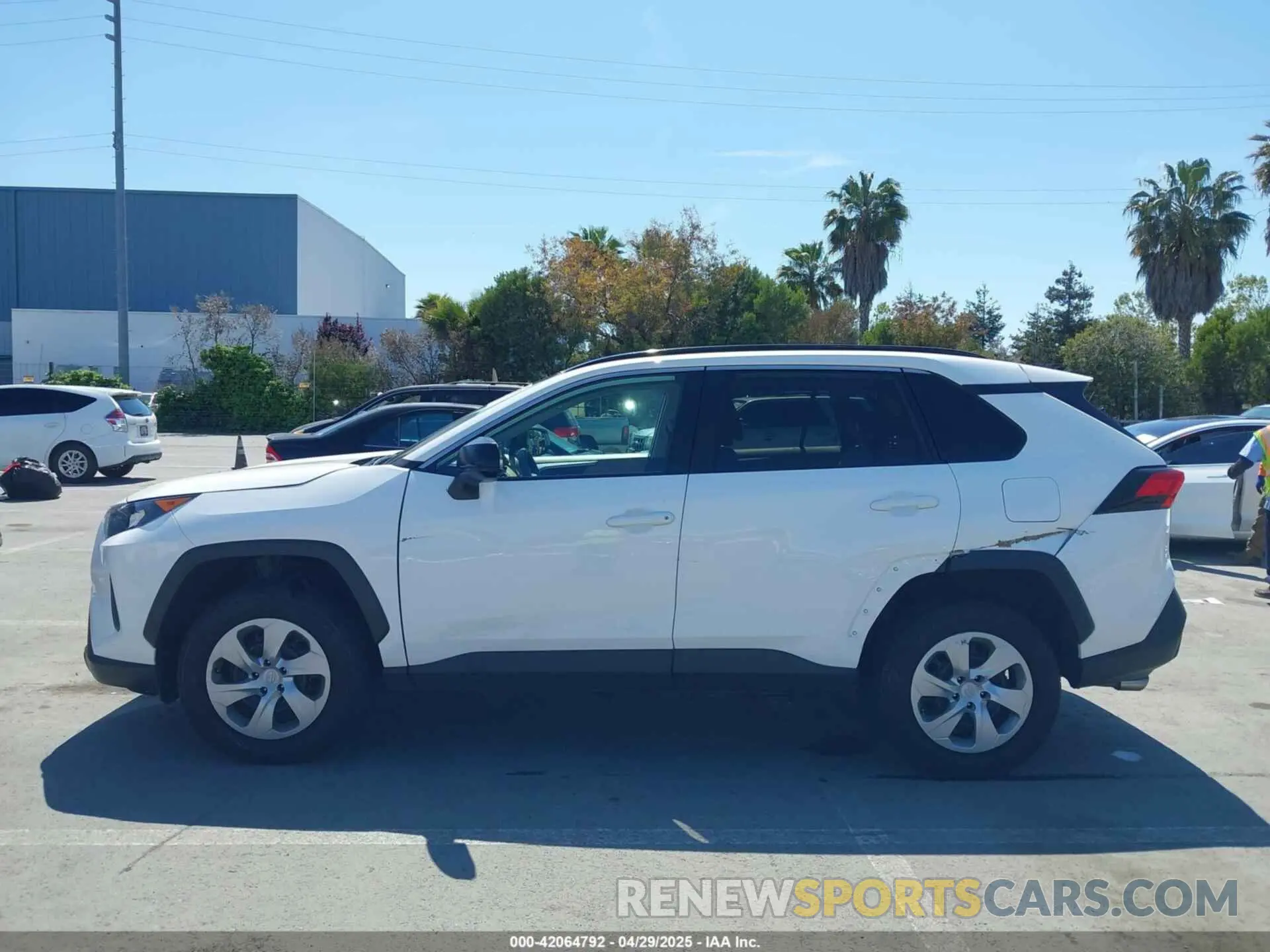 14 fotografías del automóvil dañado 2T3H1RFVXMC170800 TOYOTA RAV4 2021