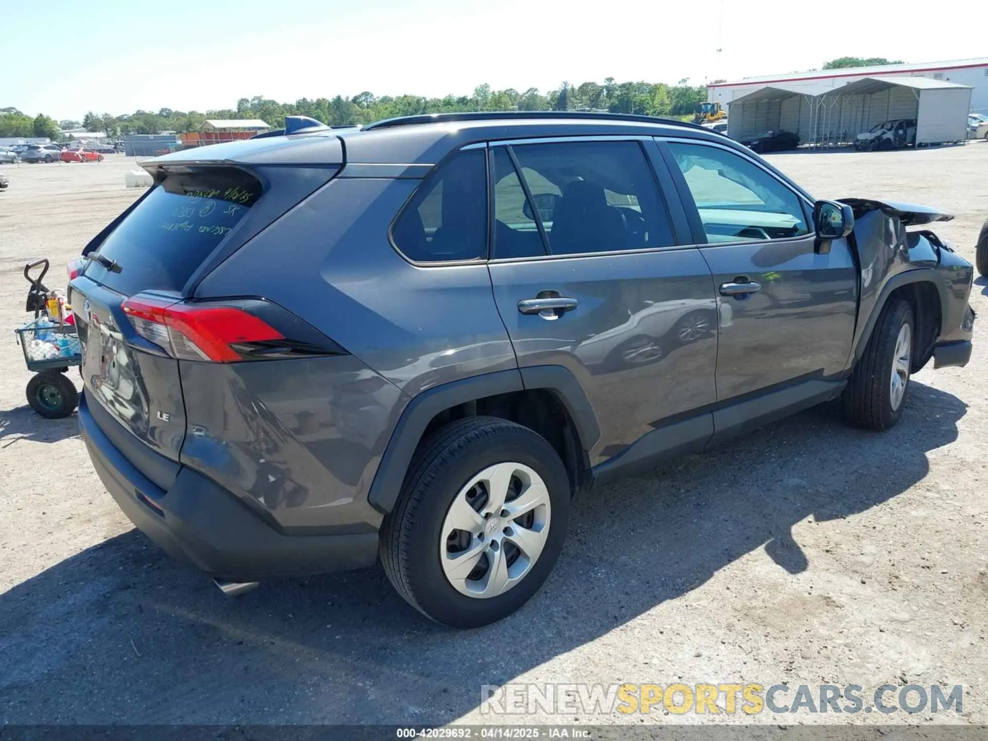 4 fotografías del automóvil dañado 2T3H1RFVXMW127587 TOYOTA RAV4 2021