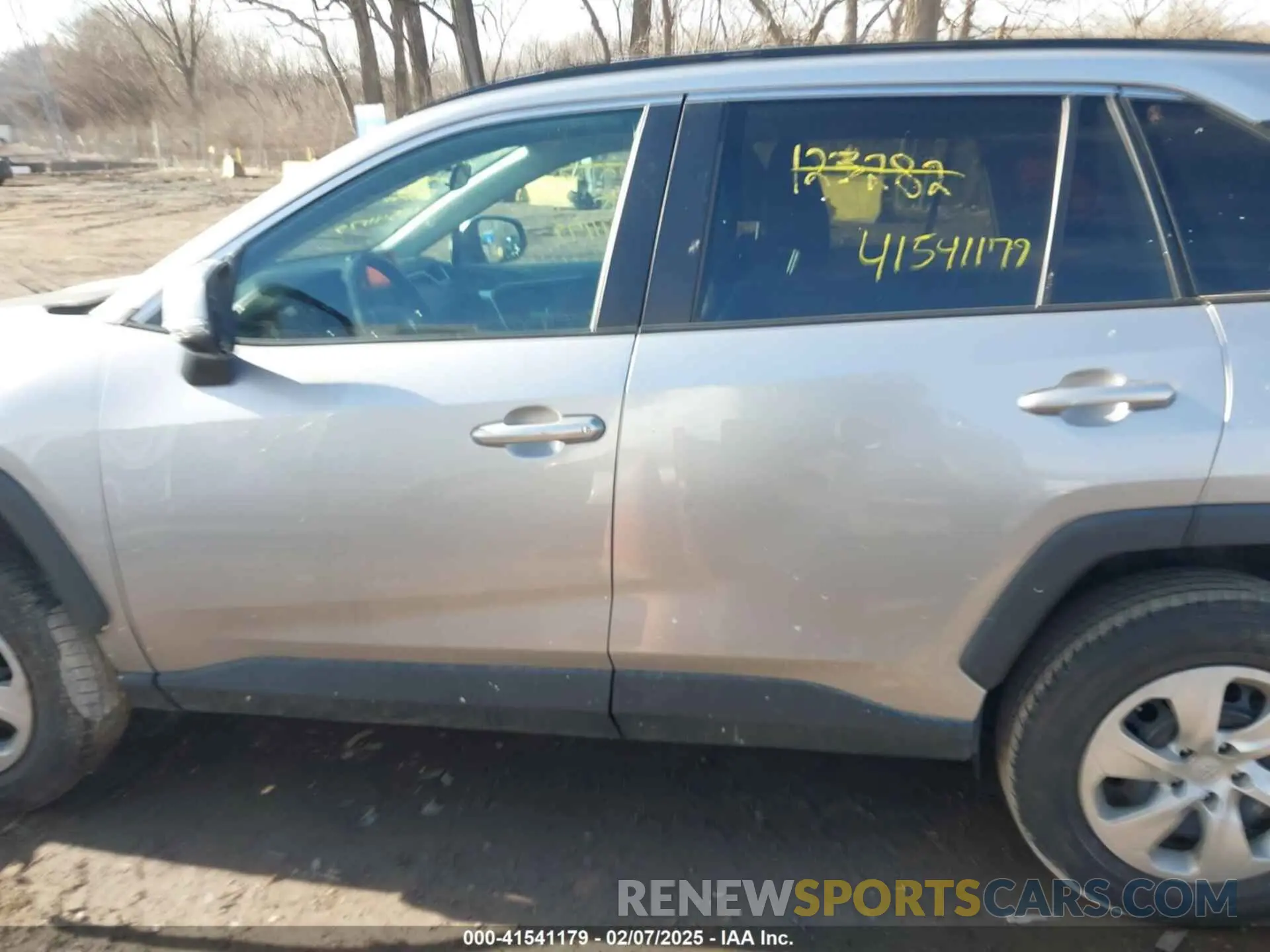 15 fotografías del automóvil dañado 2T3K1RFV2MC123282 TOYOTA RAV4 2021