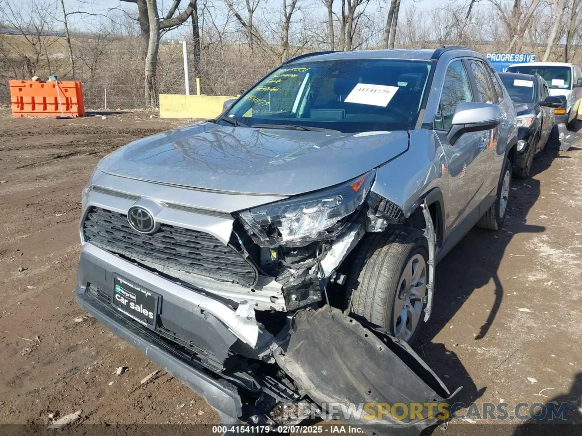 2 fotografías del automóvil dañado 2T3K1RFV2MC123282 TOYOTA RAV4 2021