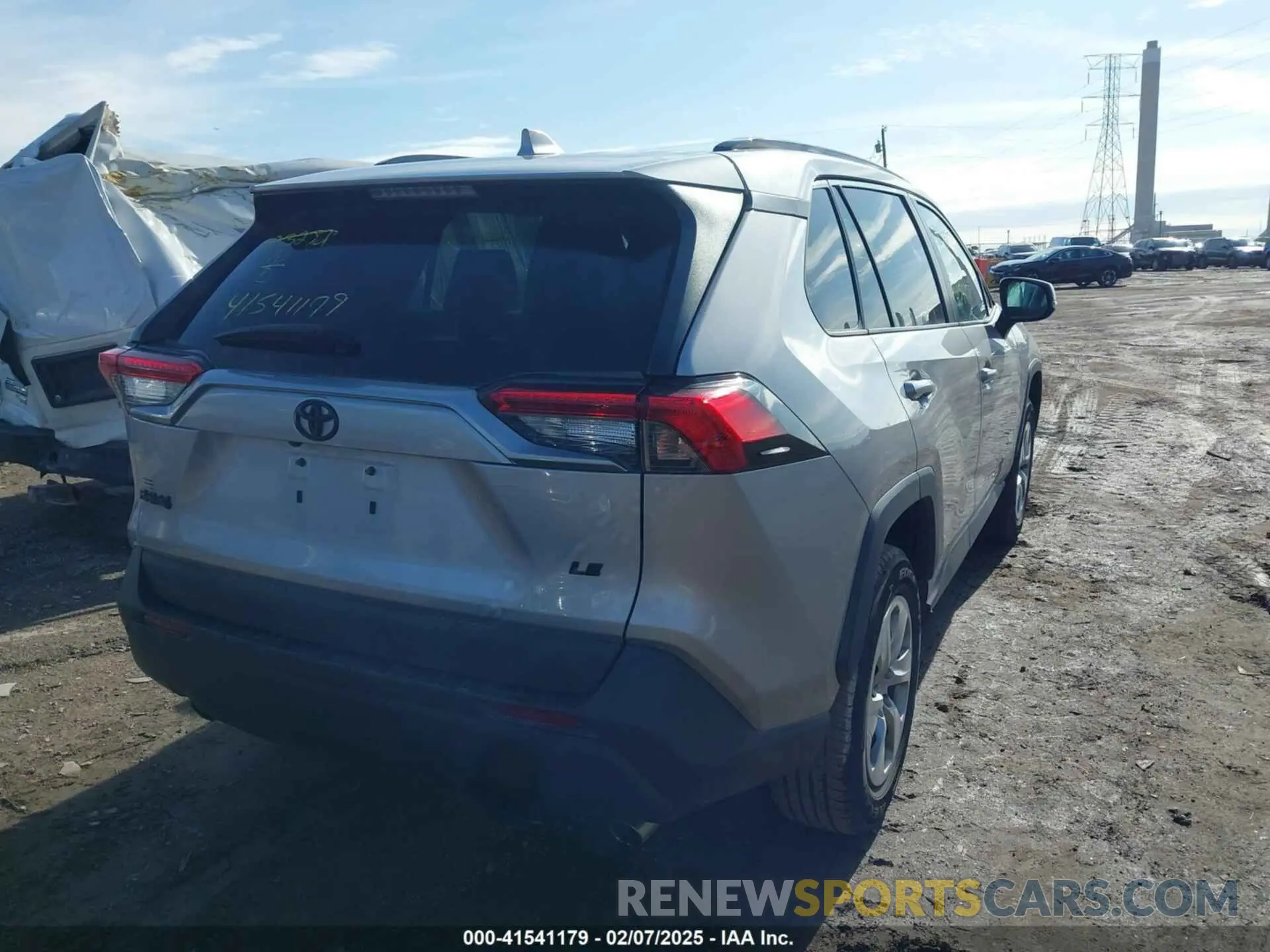 4 fotografías del automóvil dañado 2T3K1RFV2MC123282 TOYOTA RAV4 2021