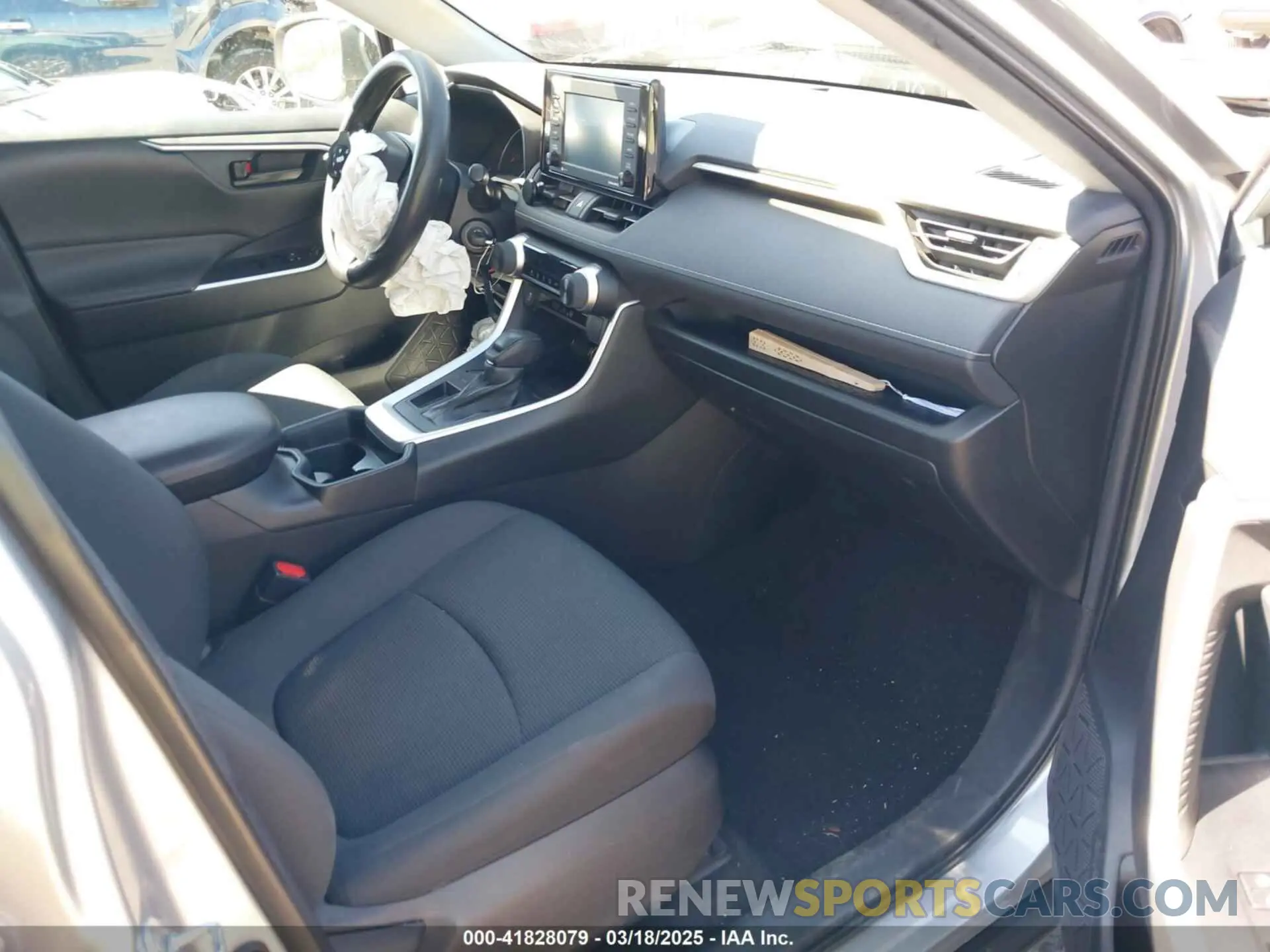 5 fotografías del automóvil dañado 2T3K1RFVXMW137445 TOYOTA RAV4 2021