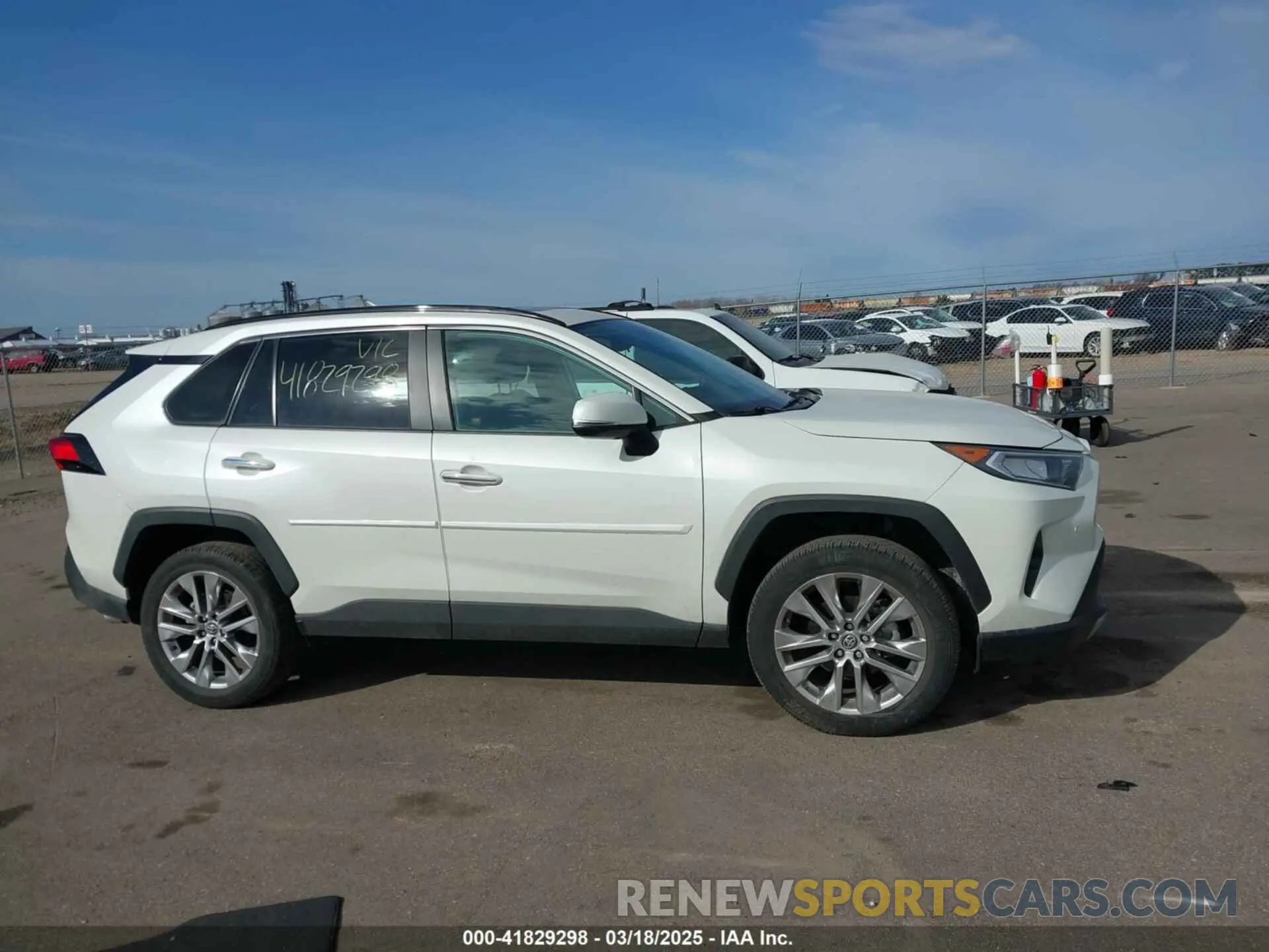 13 fotografías del automóvil dañado 2T3N1RFV4MW164430 TOYOTA RAV4 2021