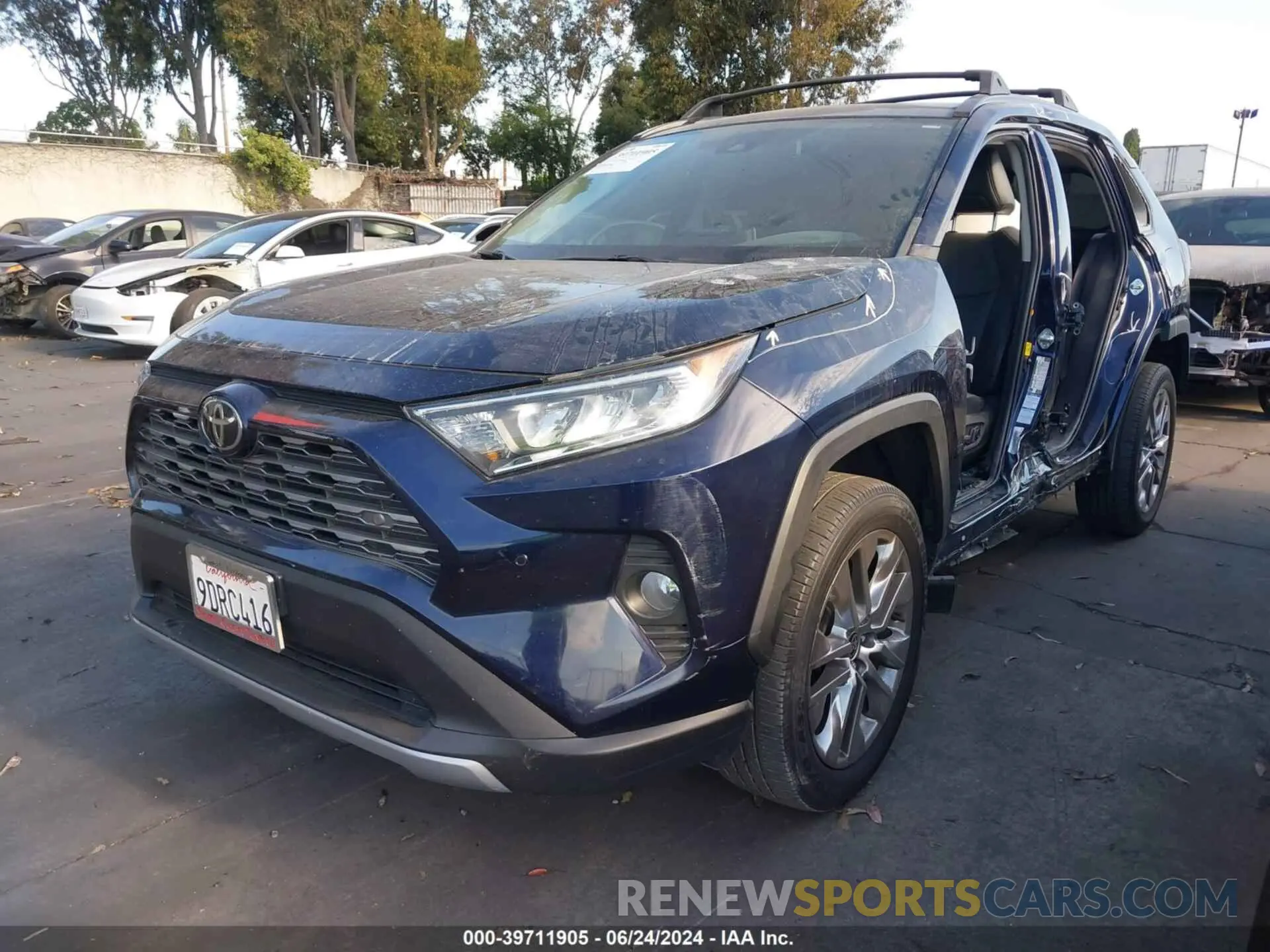 2 fotografías del automóvil dañado 2T3N1RFV6MW241265 TOYOTA RAV4 2021
