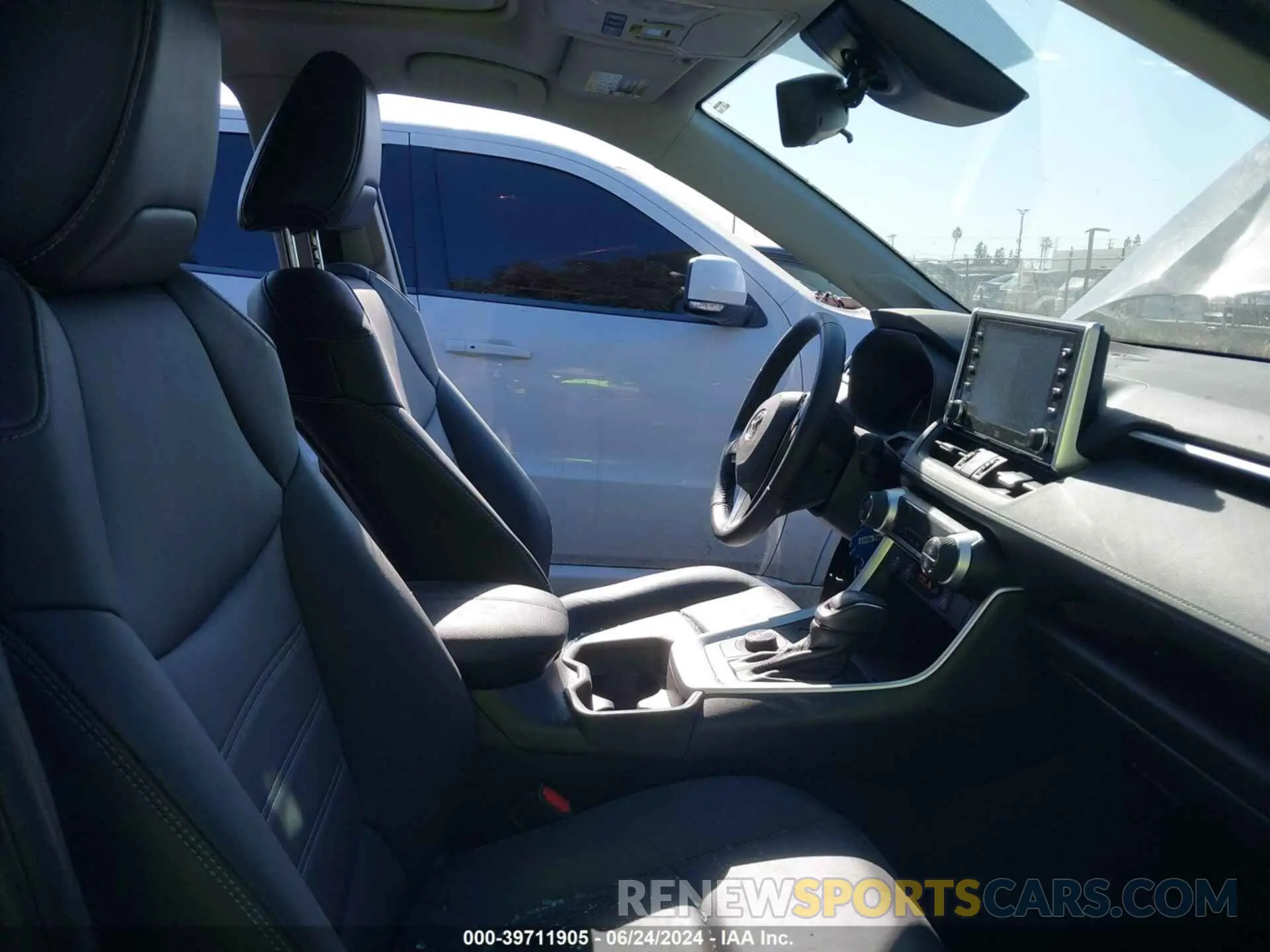 5 fotografías del automóvil dañado 2T3N1RFV6MW241265 TOYOTA RAV4 2021
