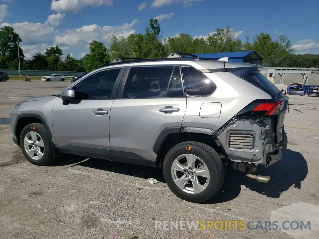 2 fotografías del automóvil dañado 2T3P1RFV0MC227744 TOYOTA RAV4 2021