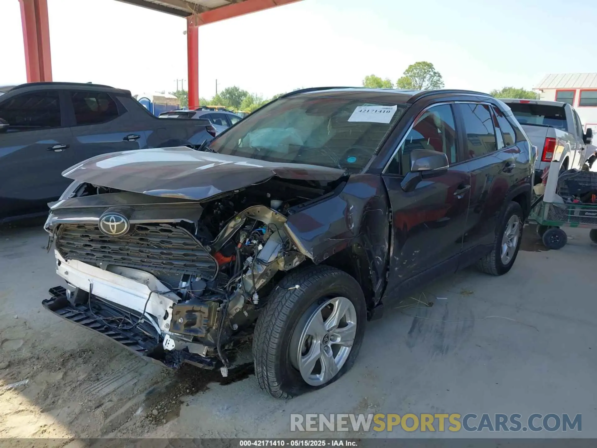 2 fotografías del automóvil dañado 2T3P1RFV0MW186157 TOYOTA RAV4 2021