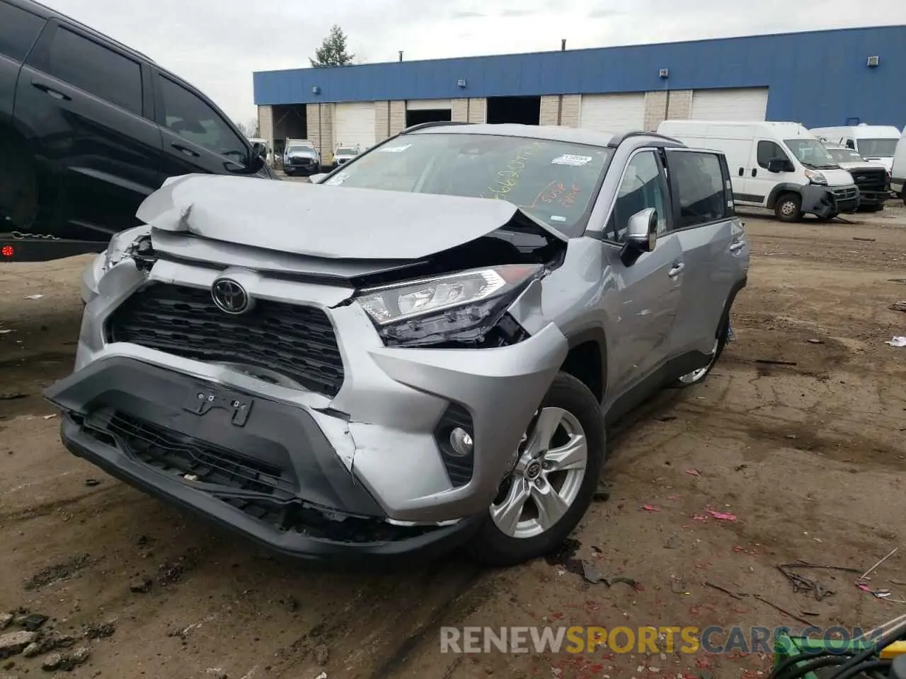 2 fotografías del automóvil dañado 2T3P1RFV0MW214104 TOYOTA RAV4 2021