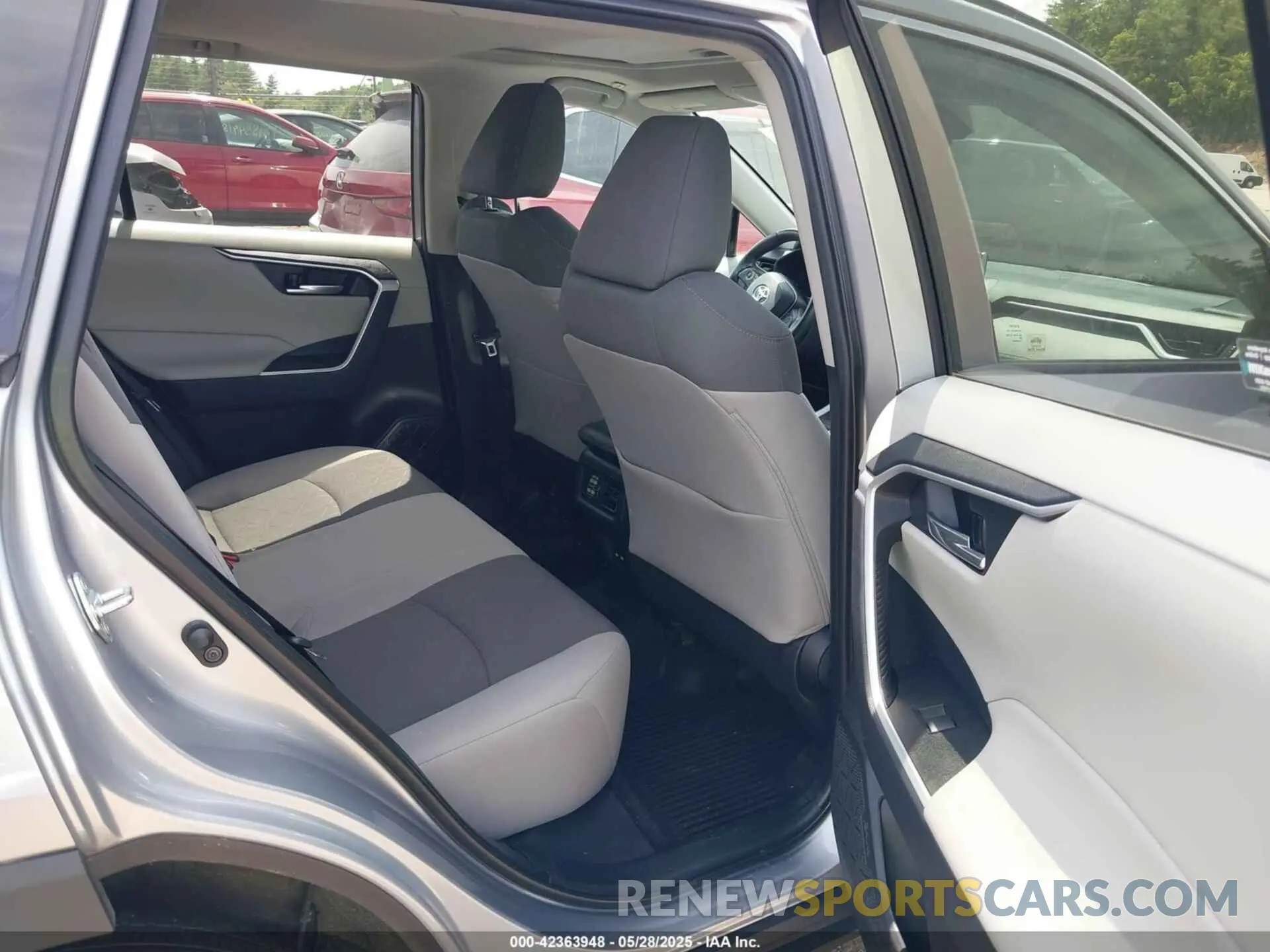 8 fotografías del automóvil dañado 2T3P1RFV2MC192771 TOYOTA RAV4 2021