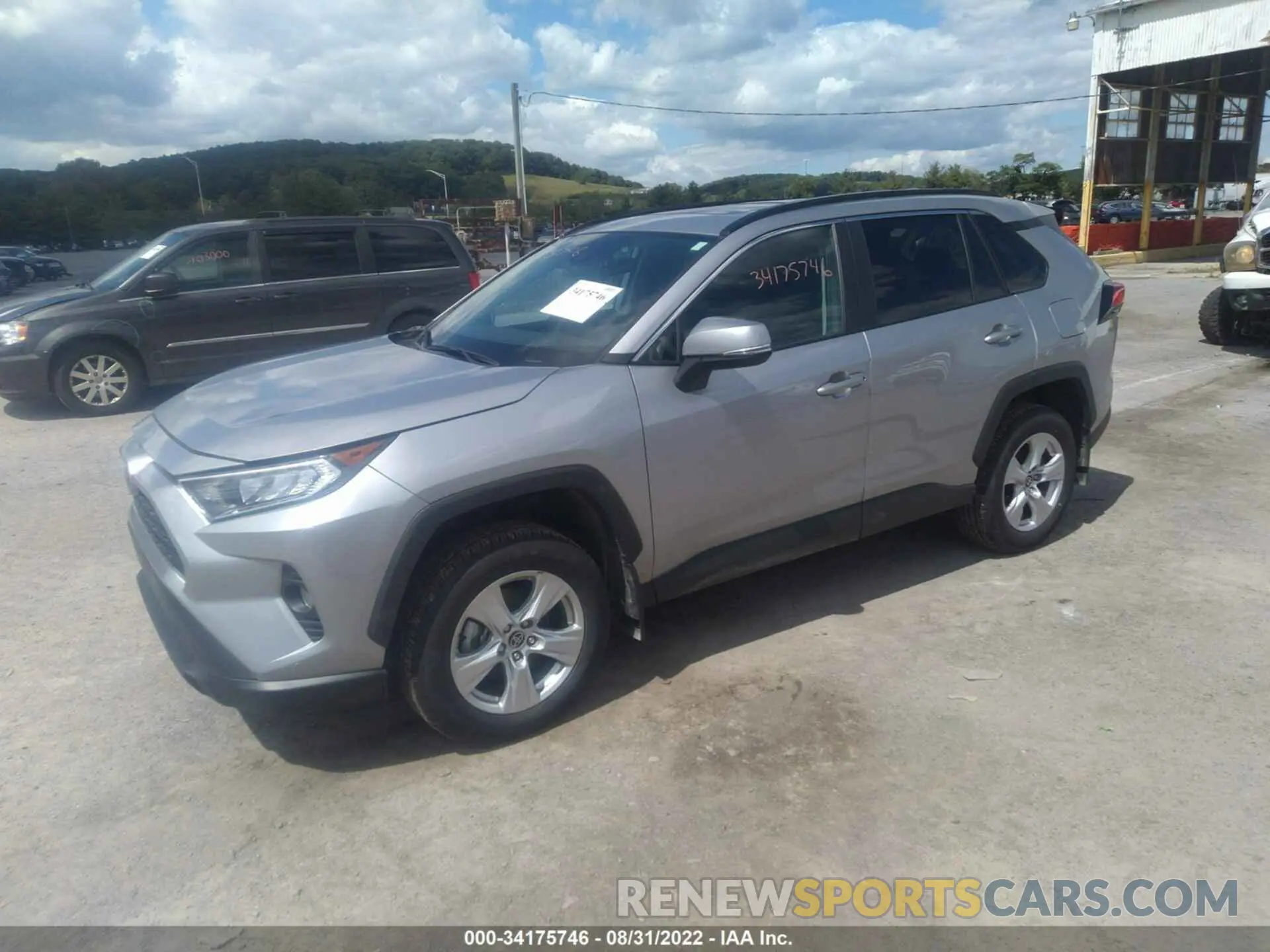 2 fotografías del automóvil dañado 2T3P1RFV2MC242732 TOYOTA RAV4 2021