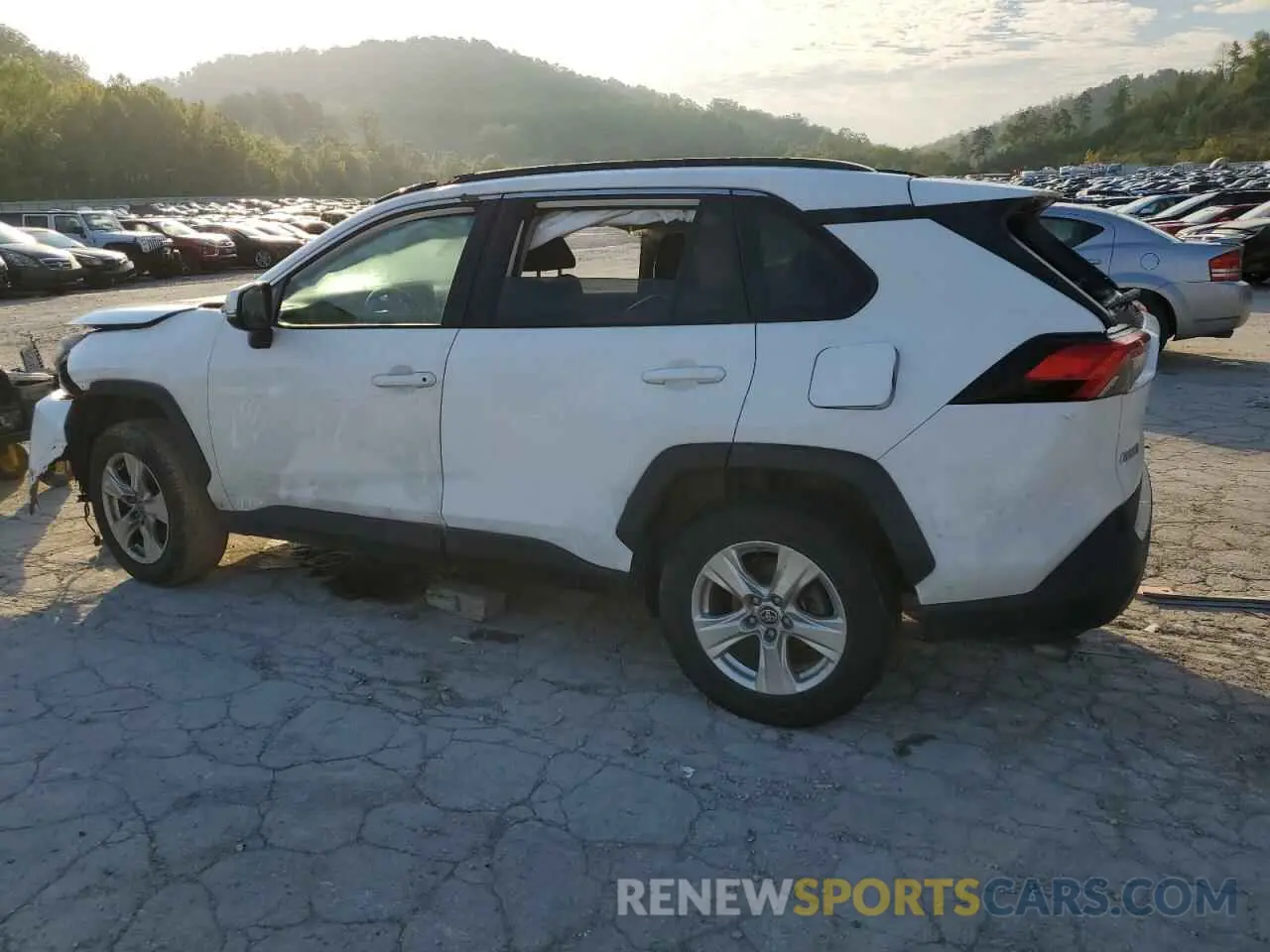 2 fotografías del automóvil dañado 2T3P1RFV2MC244559 TOYOTA RAV4 2021