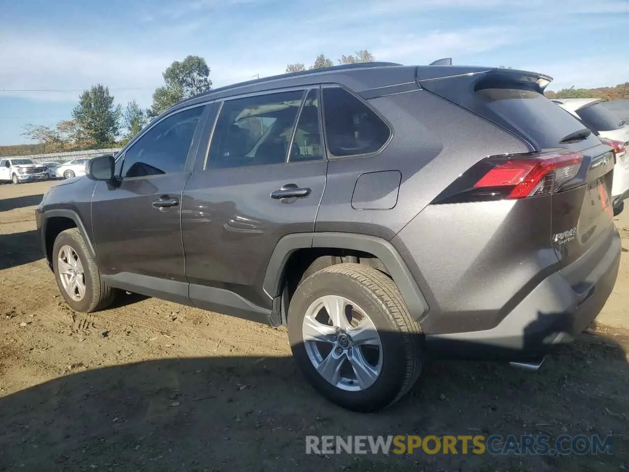 2 fotografías del automóvil dañado 2T3P1RFV2MC255030 TOYOTA RAV4 2021